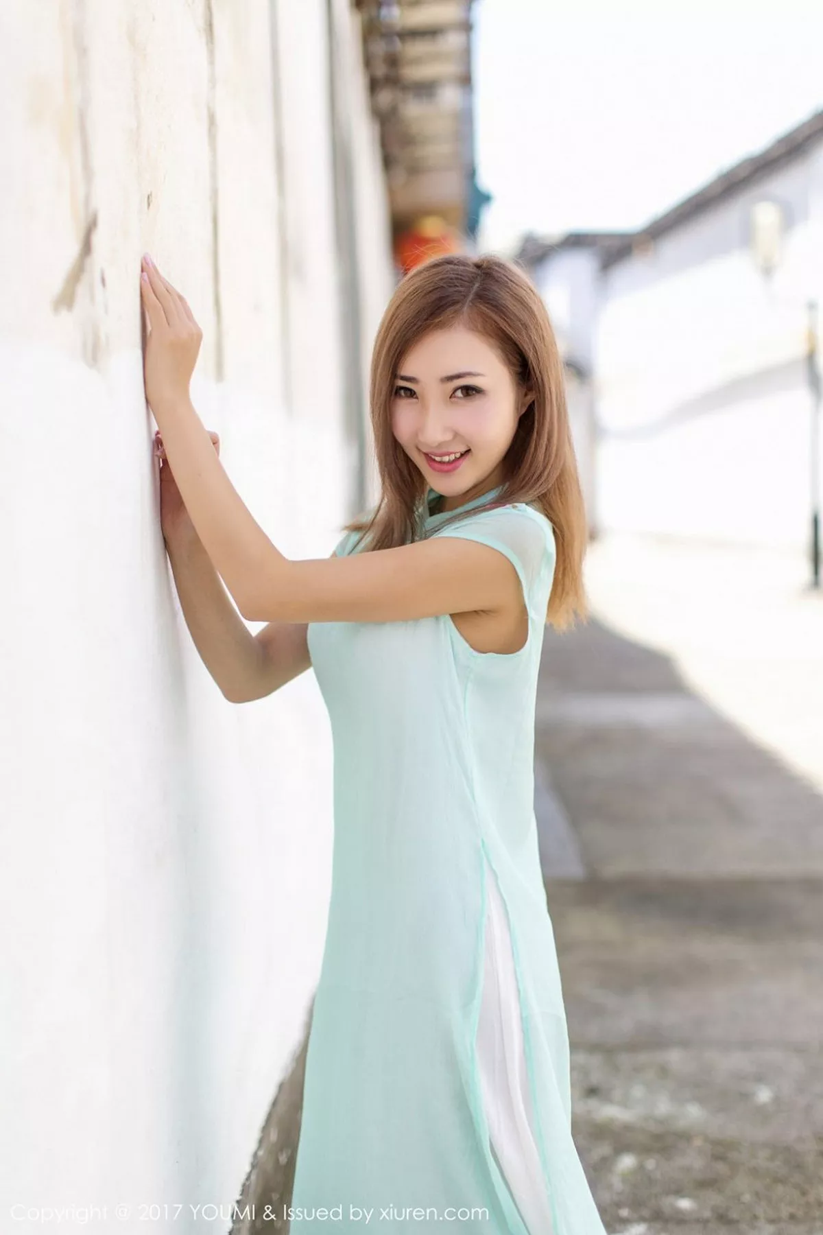 秀人集.com_[YouMi尤蜜荟]Vol.005_尤物嫩模Yumi尤美居家私房内衣系列+户外小清新性感写真46P