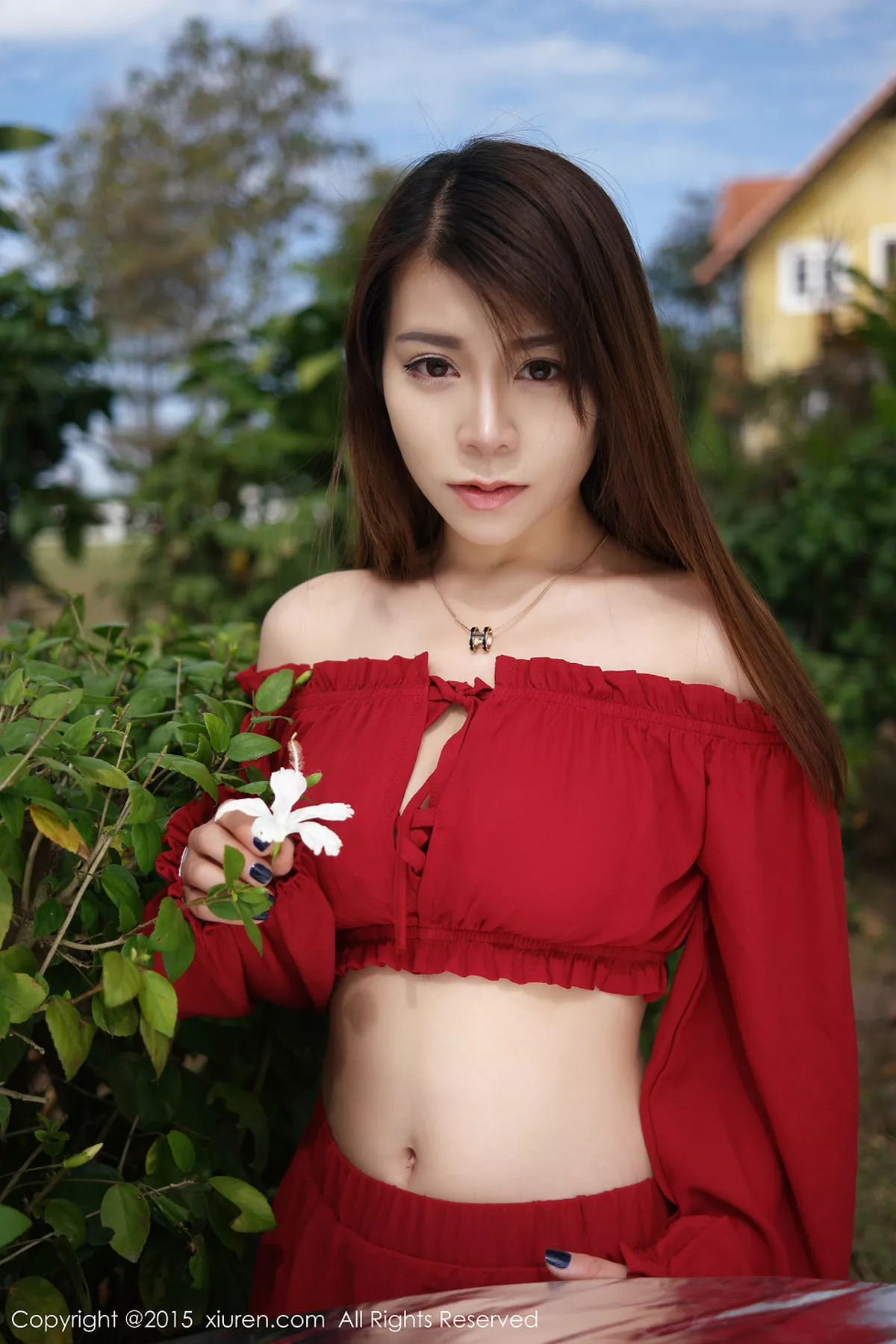 秀人集.com_[XiuRen秀人网]No.303_嫩模vetiver嘉宝贝儿泰国旅拍火红长裙性感迷人写真49P