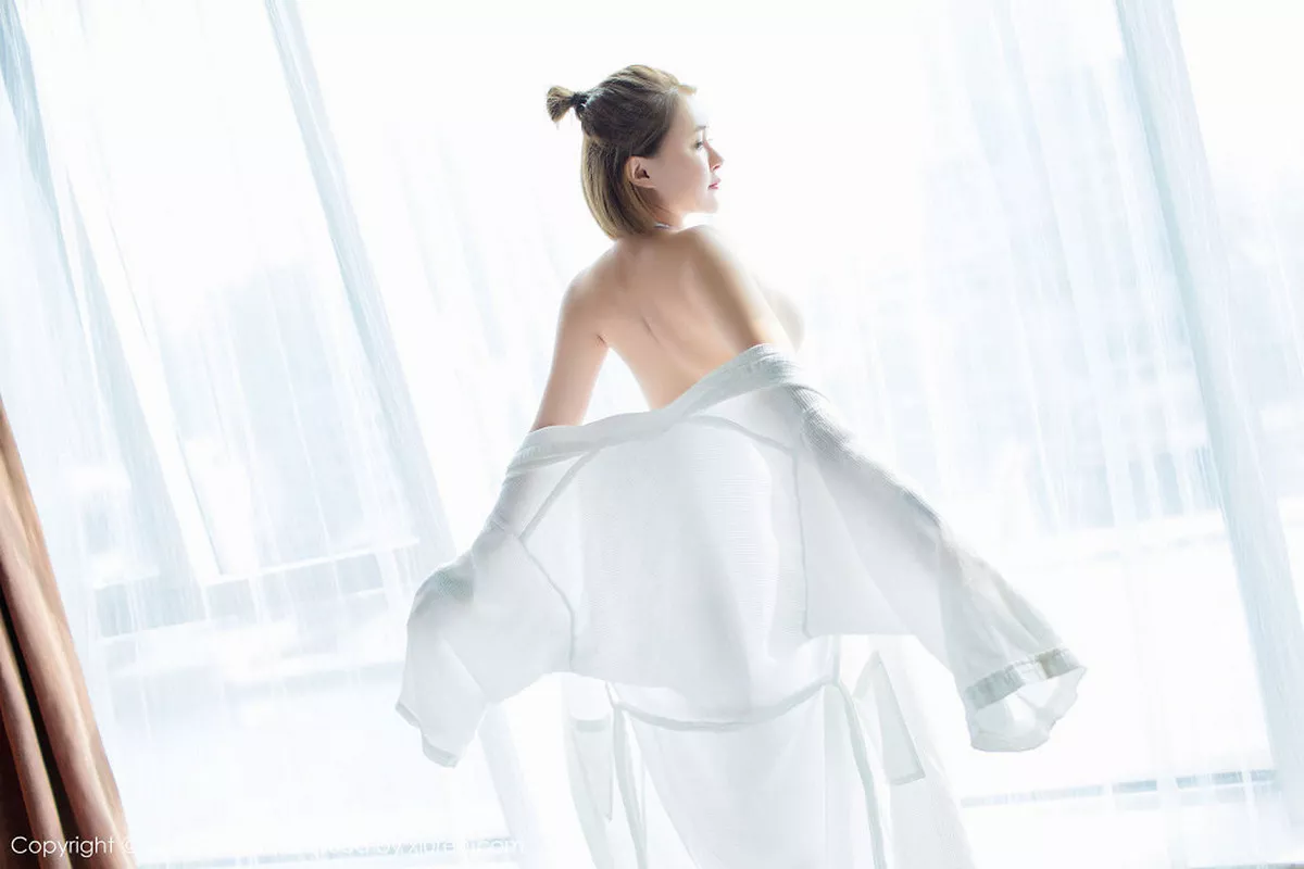 秀人集.com_[LeYuan星乐园]Vol.023_气质美女凯竹BuiBui白色三点式内衣白嫩肌肤迷人翘臀写真41P