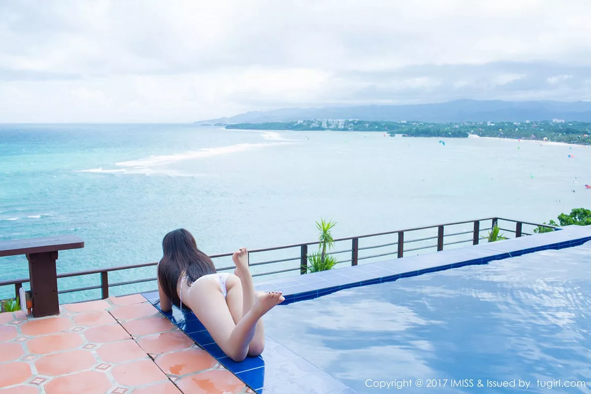 秀人集.com_[IMISS爱蜜社]Vol.149_嫩模芝芝Booty长滩旅拍性感内衣+死库水秀完美曲线写真57P