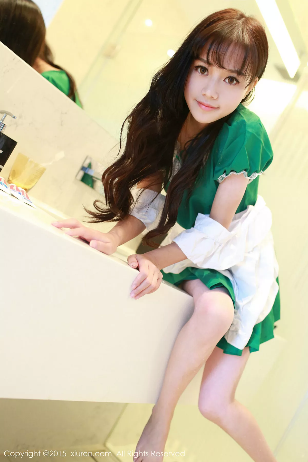 秀人集.com_[XiuRen秀人网]No.316_模特toro羽住泰国曼谷旅拍性感女仆装清爽迷人写真43P