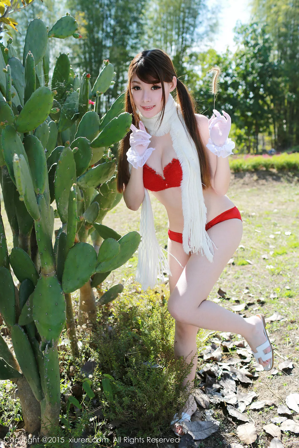 秀人集.com_[XiuRen秀人网]No.307_秀人嫩模MARA醬泰国旅拍户外红色比基尼内衣诱惑写真50P