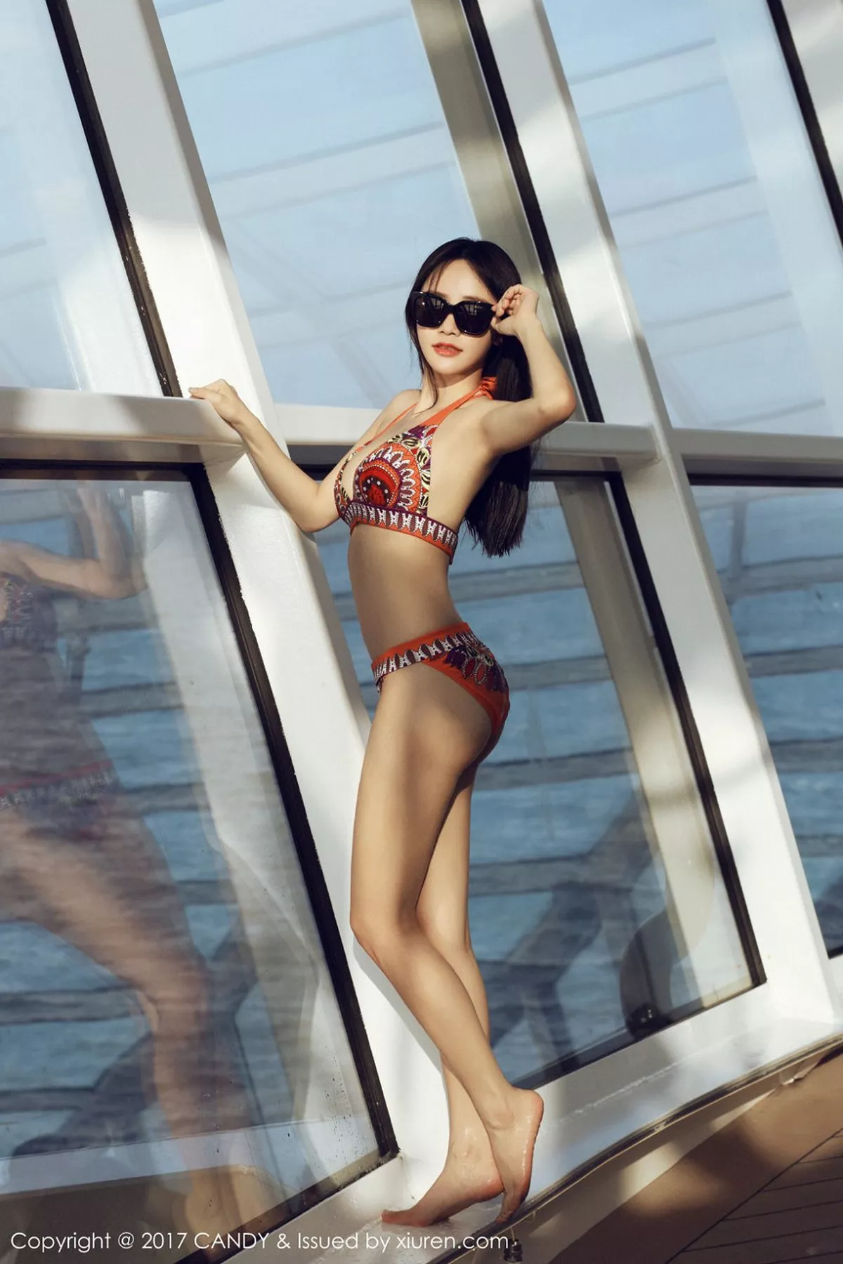 秀人集.com_[Candy糖果画报]Vol.008_嫩模琳琳ailin泳池边花色比基尼秀傲人美胸性感写真65P