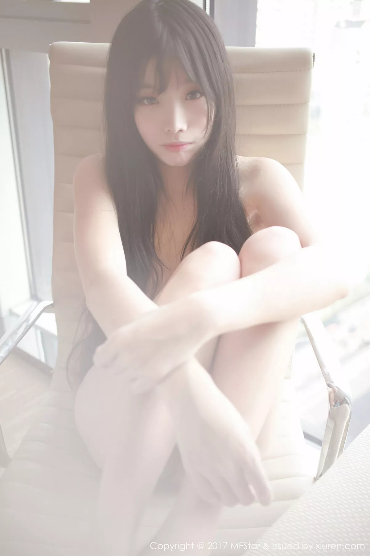 秀人集.com_[MFStar模范学院]Vol.083_新人嫩模草莓兔兔大尺度私房全裸人体艺术诱惑写真30P