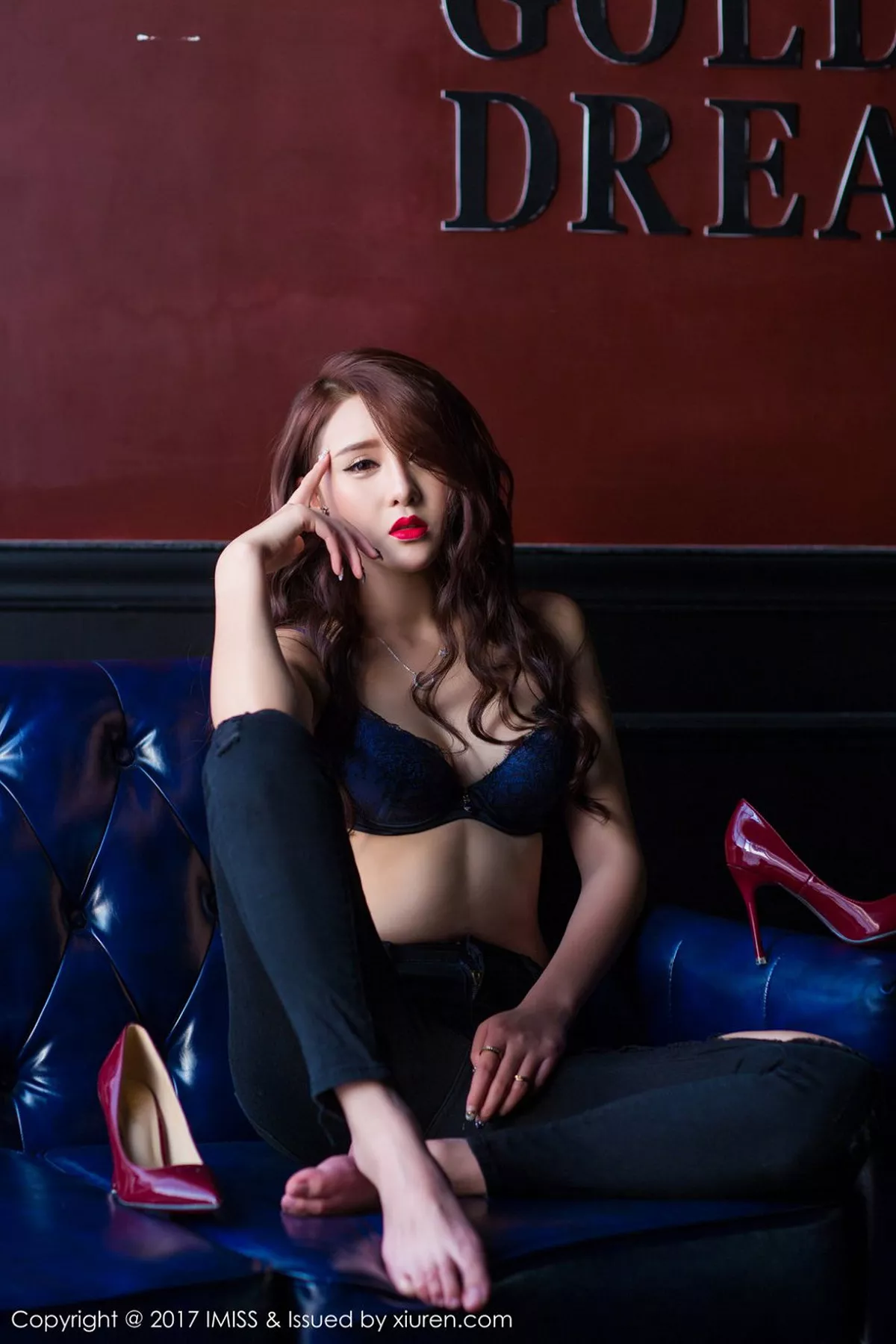 秀人集.com_[IMISS爱蜜社]Vol.148_丽质嫩模娜大少爷居家大床上秀完美曲线修长玉腿迷人写真71P