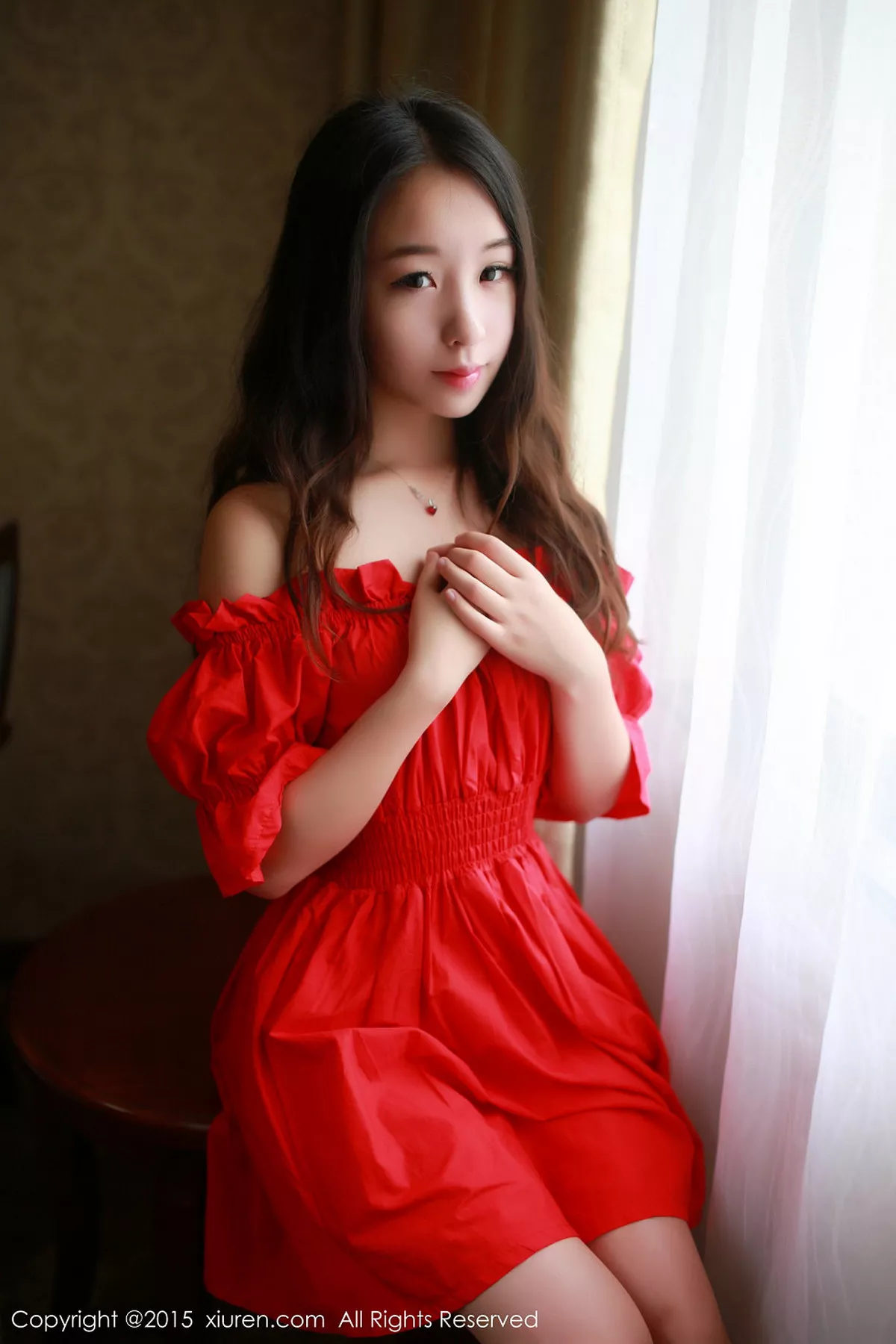 秀人集.com_[XiuRen秀人网]No.347_学生妹子梓萱Crystal抹胸连衣裙秀苗条身材性感黑丝写真60P