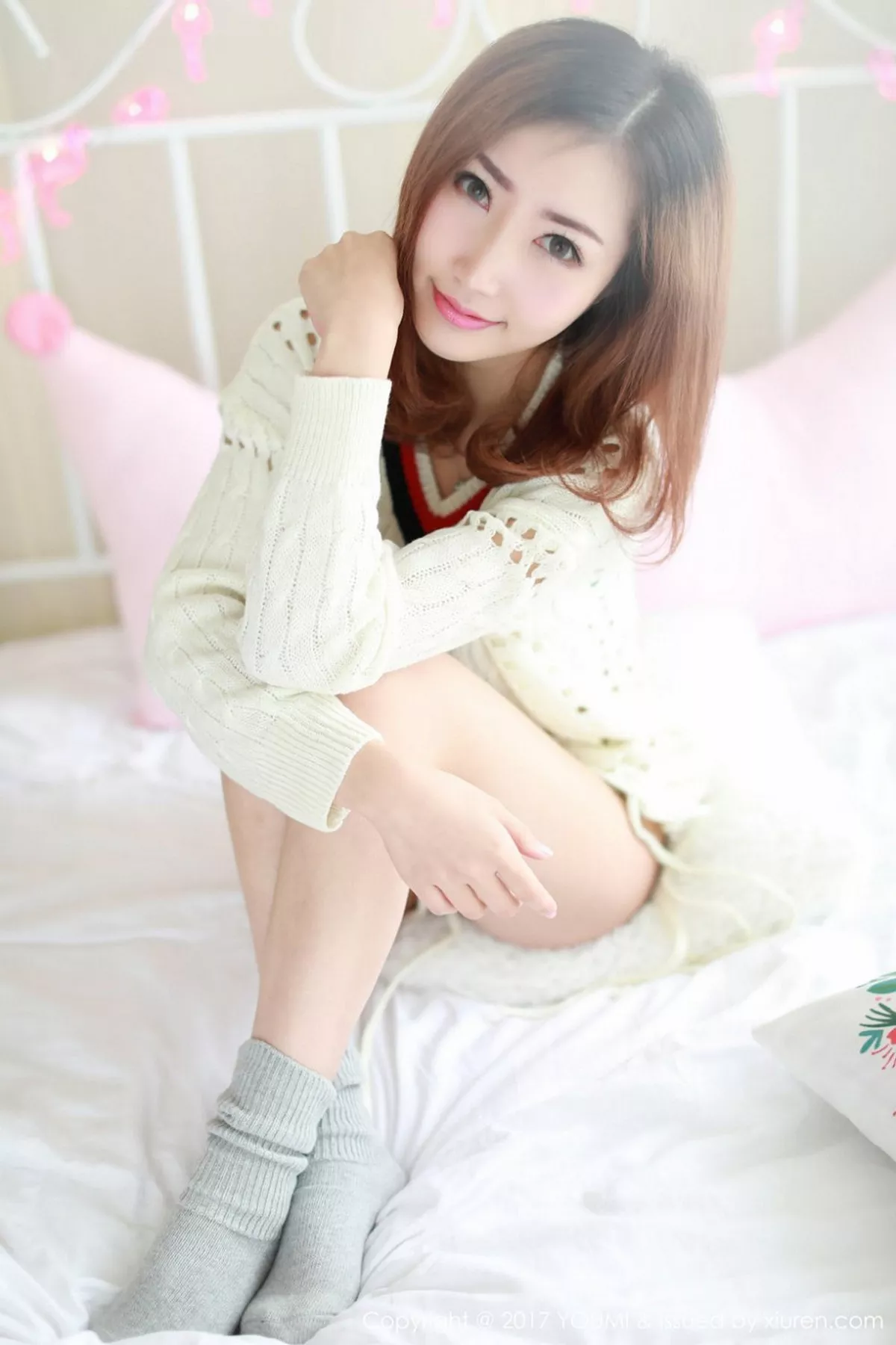 秀人集.com_[YouMi尤蜜荟]Vol.005_尤物嫩模Yumi尤美居家私房内衣系列+户外小清新性感写真46P