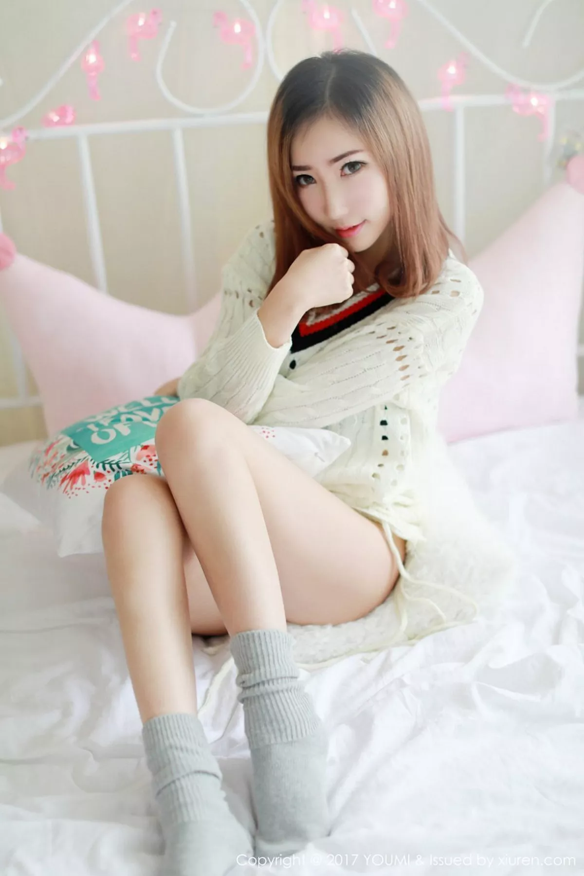 秀人集.com_[YouMi尤蜜荟]Vol.005_尤物嫩模Yumi尤美居家私房内衣系列+户外小清新性感写真46P