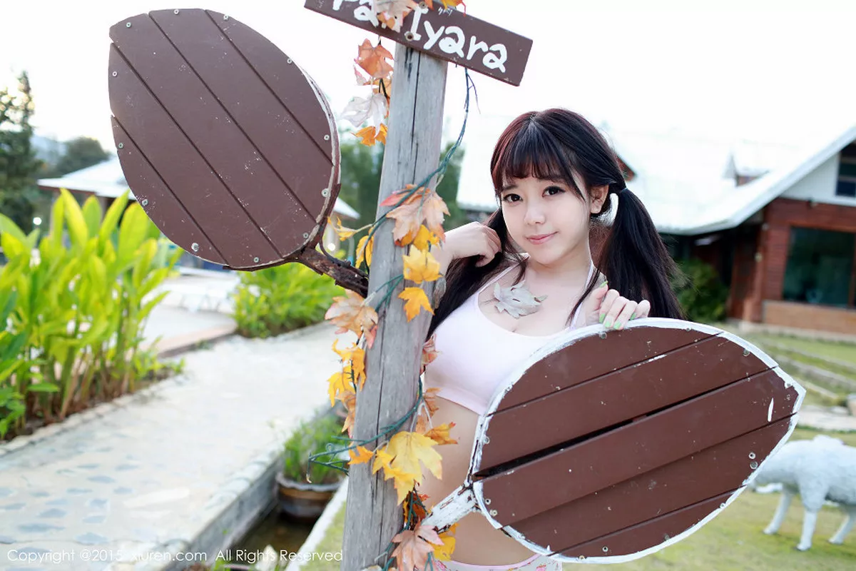 秀人集.com_[XiuRen秀人网]No.291_嫩模刘飞儿Faye泰国清迈旅拍白色内衣秀丰满美乳诱惑写真53P