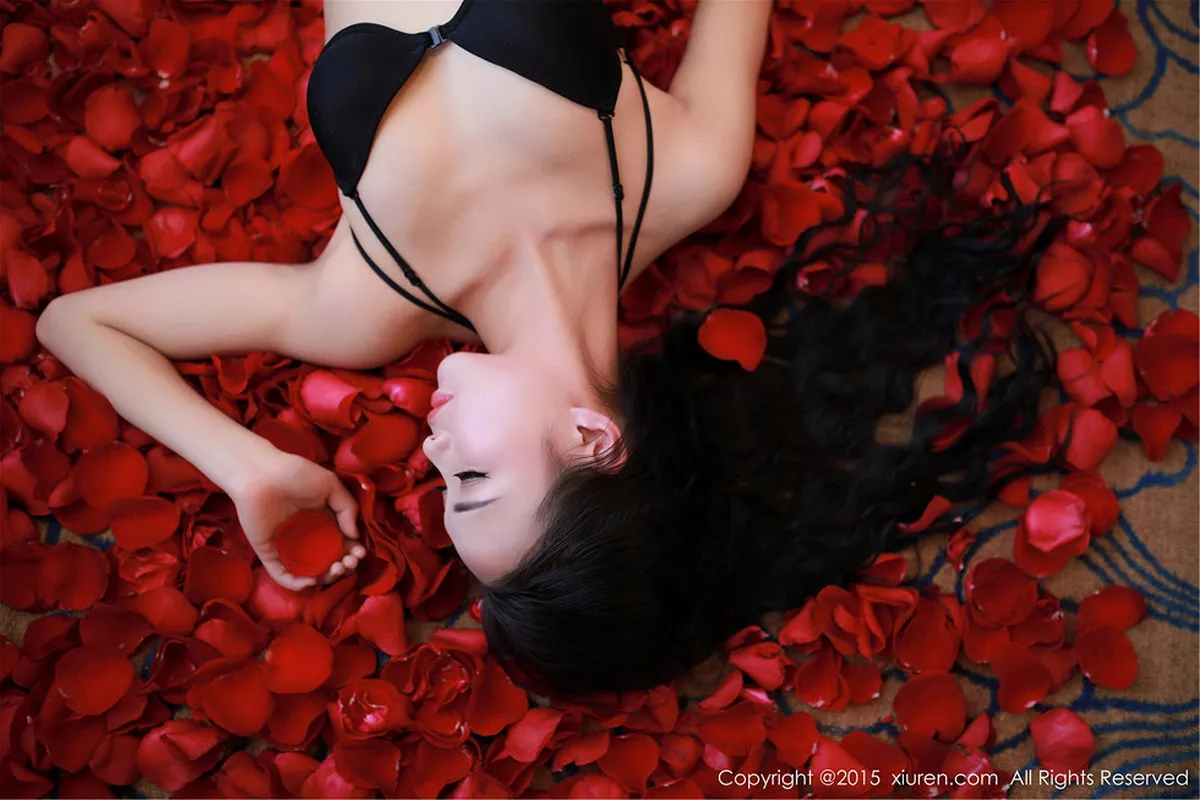 秀人集.com_[XiuRen秀人网]No.276_嫩模CyberJelly霜爷黑色蕾丝内衣玫瑰花香艳诱惑写真63P