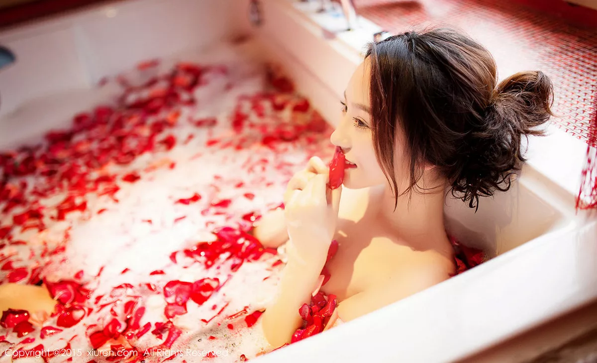 秀人集.com_[XiuRen秀人网]No.355_嫩模鱼猫盾i居家私房情趣内衣系列黑白系撩人火辣写真54P