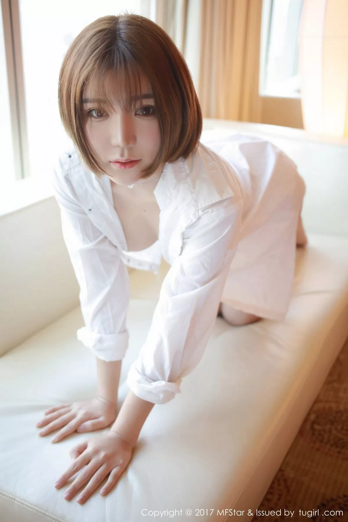 秀人集.com_[MFStar模范学院]Vol.089_丽质嫩模冷不丁居家白衬衣不穿内衣秀美胸撩人写真52P