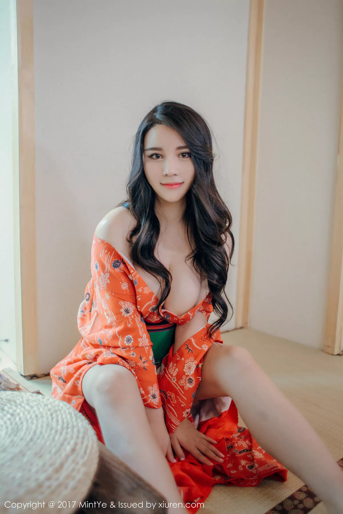 秀人集.com_[MintYe薄荷叶]Vol.003_嫩模Sukki白色蕾丝透视内衣秀完美酥胸性感妖媚写真60P