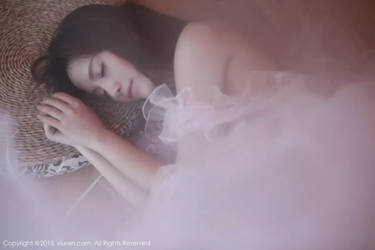 秀人集.com_[XiuRen秀人网]No.376_嫩模高溜MilkCat清新白嫩连身裙+性感爆乳装写真120P