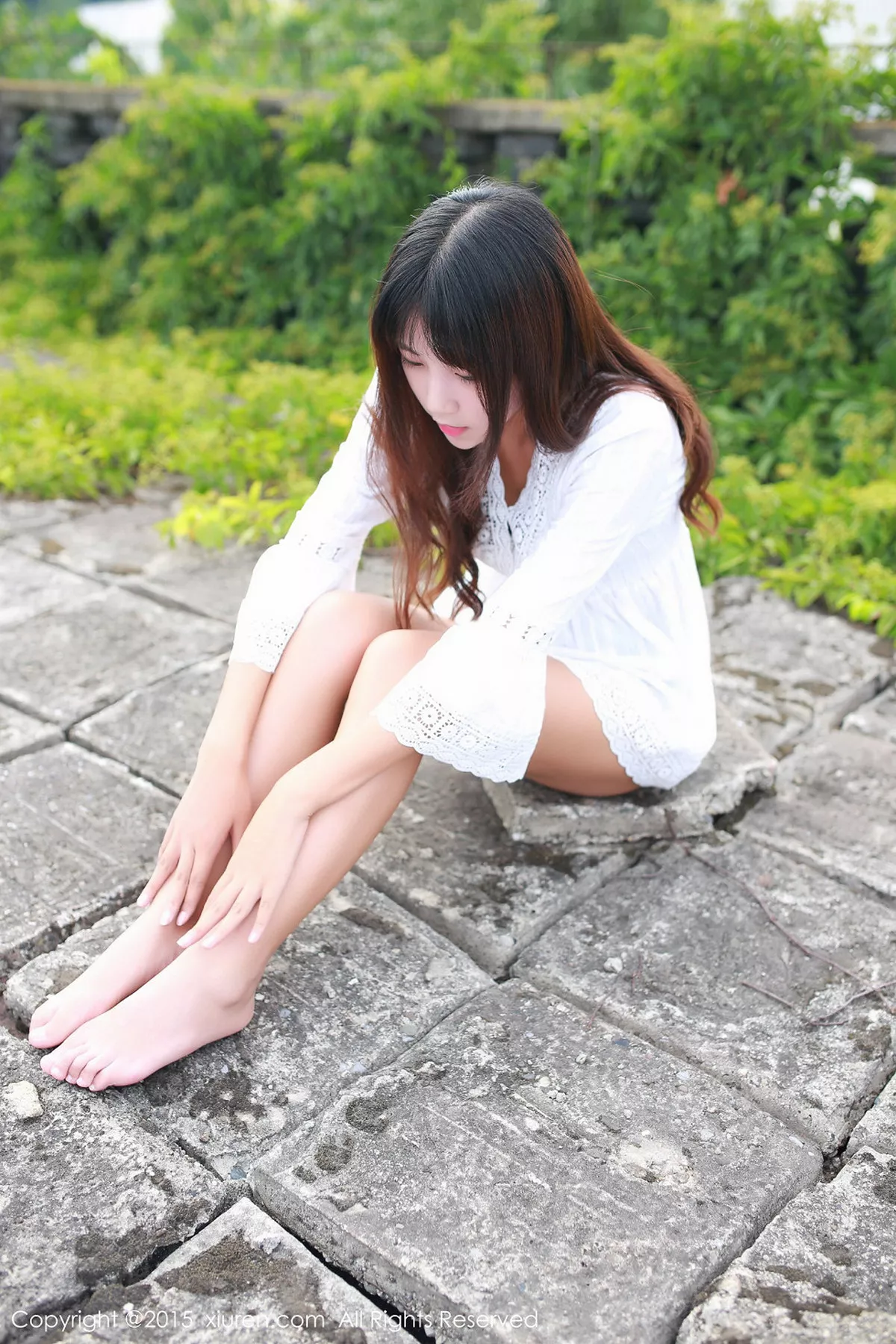 秀人集.com_[XiuRen秀人网]No.357_秀发嫩模徐畅和徐畅白色衬衫户外清新迷人写真46P