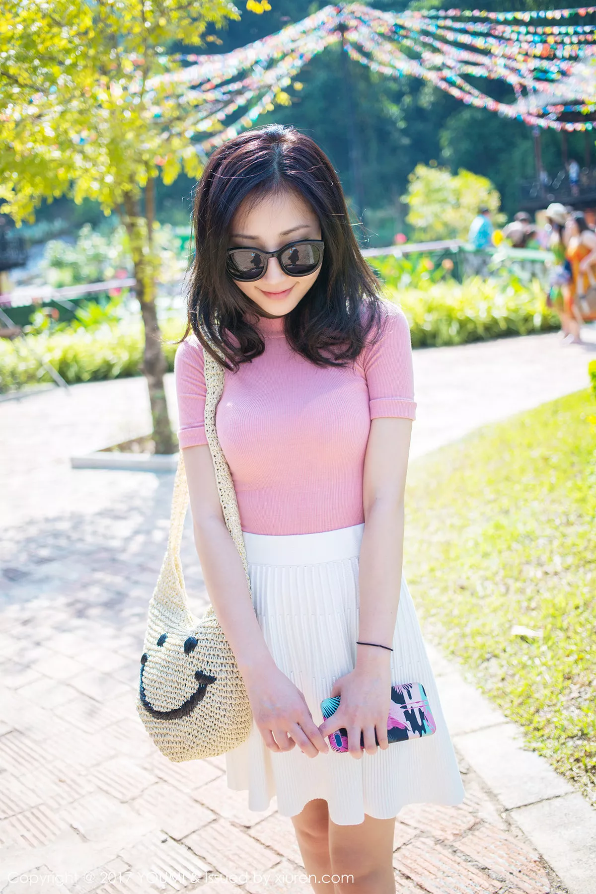 秀人集.com_[YouMi尤蜜荟]Vol.023_妩媚女神Yumi-尤美白色吊带连身裙秀完美身材性感迷人写真47P