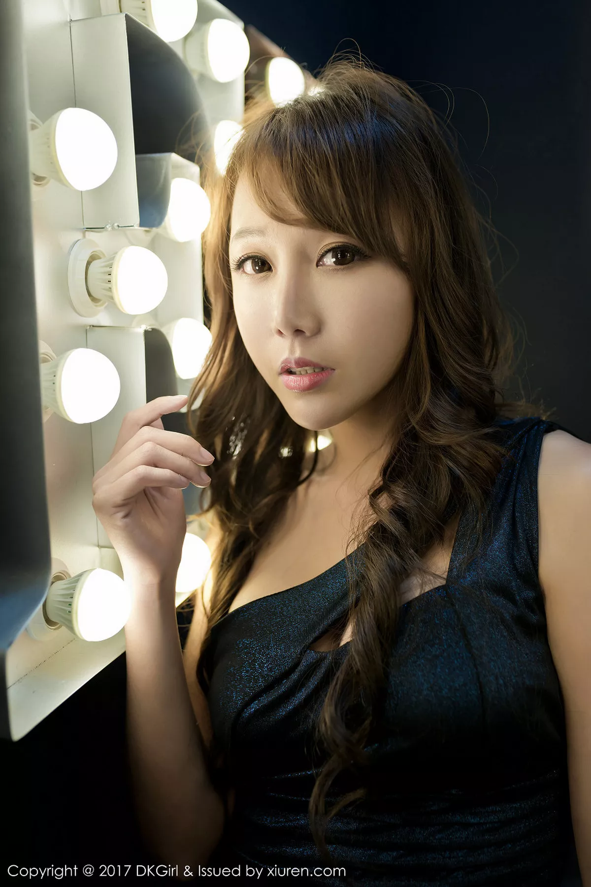 秀人集.com_[DKGirl御女郎]Vol.016_嫩模王沫儿SaSa时尚舞台性感内衣秀豪乳翘臀修长美腿写真51P