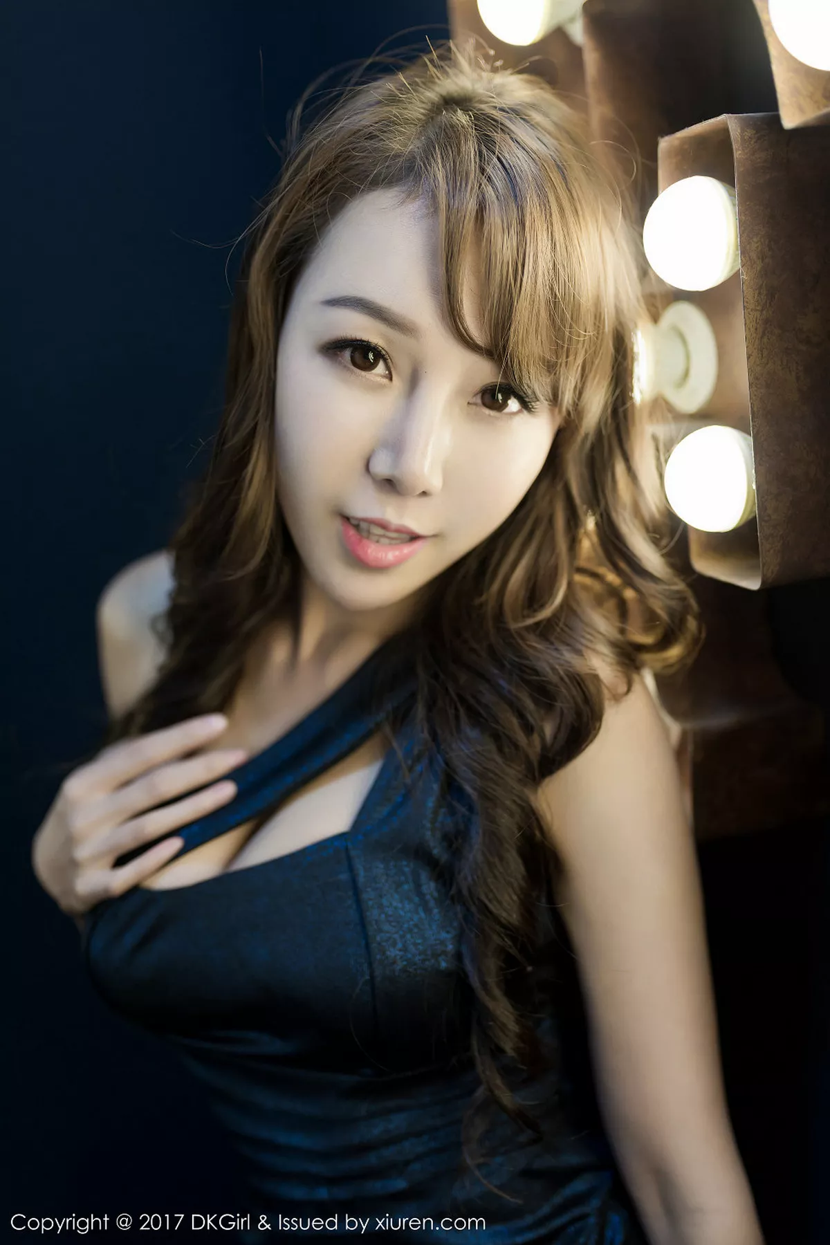 秀人集.com_[DKGirl御女郎]Vol.016_嫩模王沫儿SaSa时尚舞台性感内衣秀豪乳翘臀修长美腿写真51P