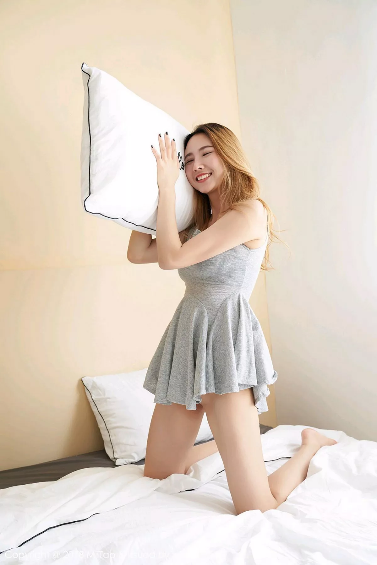 秀人集.com_[MiiTao蜜桃社]Vol.118_嫩模梦梦Momo私房白色蕾丝薄纱透视情趣内衣撩人诱惑写真65P