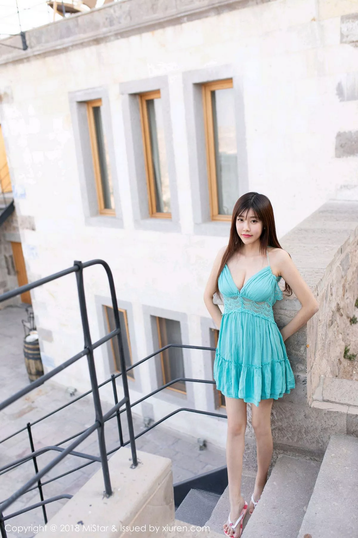 秀人集.com_[MiStar魅妍社]Vol.242_嫩模小熊猫Panda土耳其旅拍户外性感比基尼秀完美身材写真40P