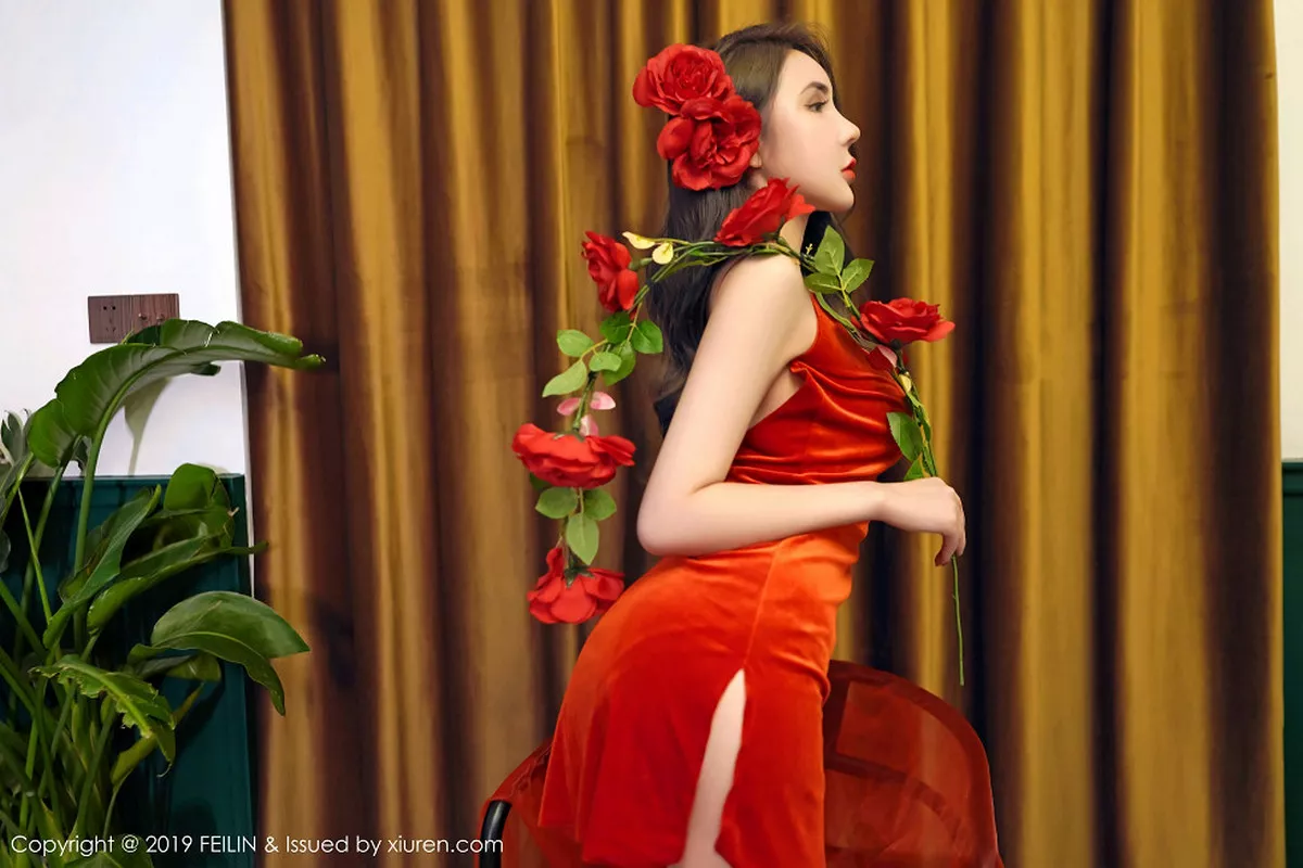 秀人集.com_[FeiLin嗲囡囡]Vol.200_嫩模伍月may私房红色连身裙+白衬衣制服秀苗条身材性感写真50P