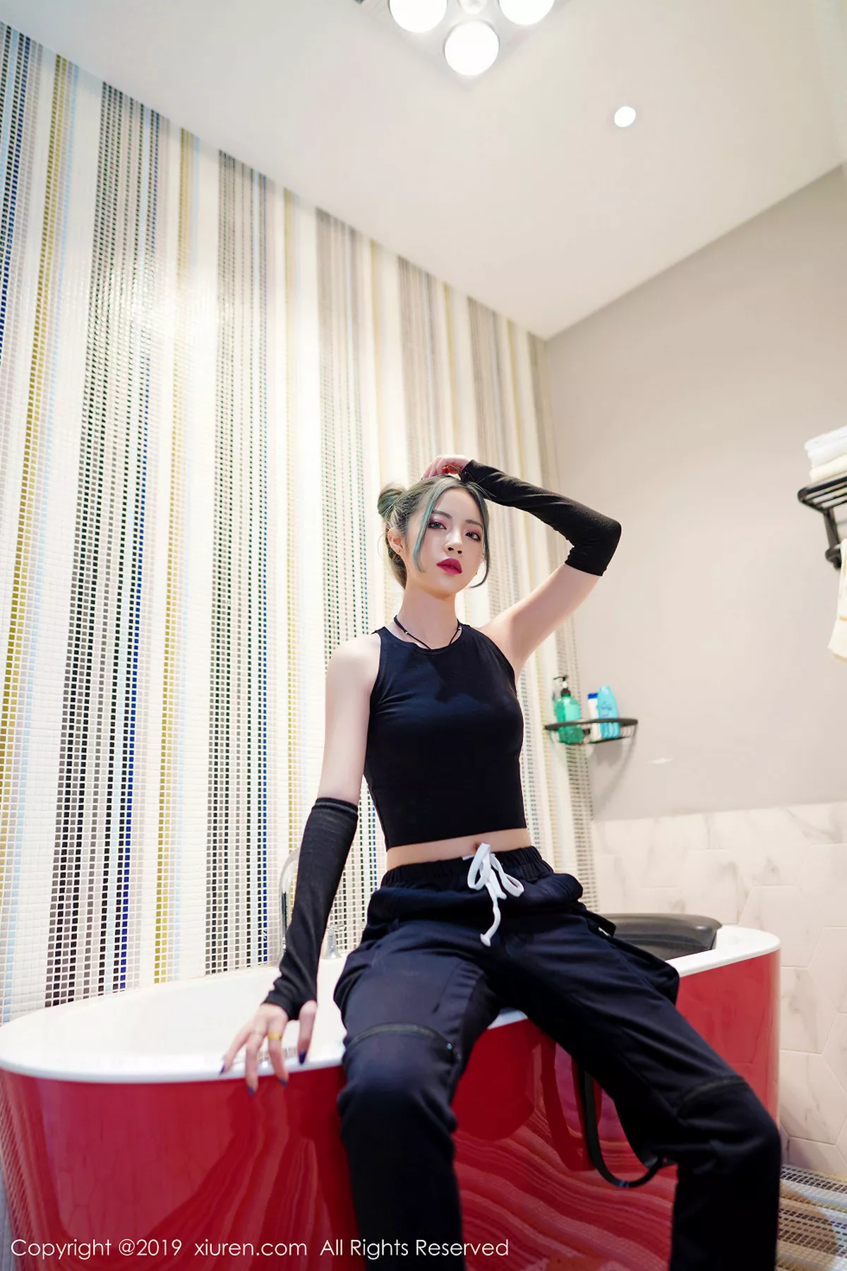 秀人集.com_[XiuRen秀人网]No.1644_嫩模贾诗晗居家私房性感黑色内衣秀完美身材修长美腿迷人写真50P