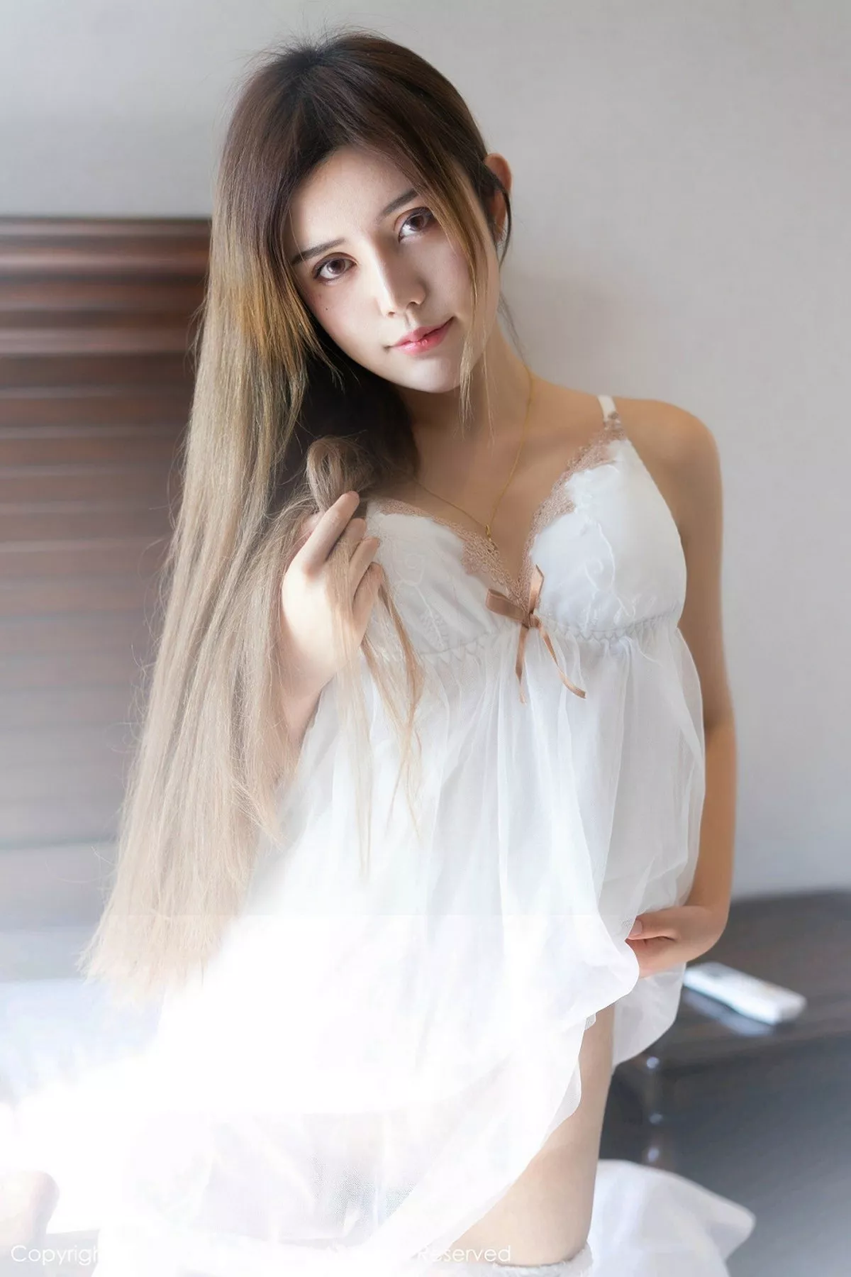 秀人集.com_[XiuRen秀人网]No.1627_女神Cris_卓娅祺私房内衣半脱露浑圆豪乳秀发遮点极致诱惑写真51P