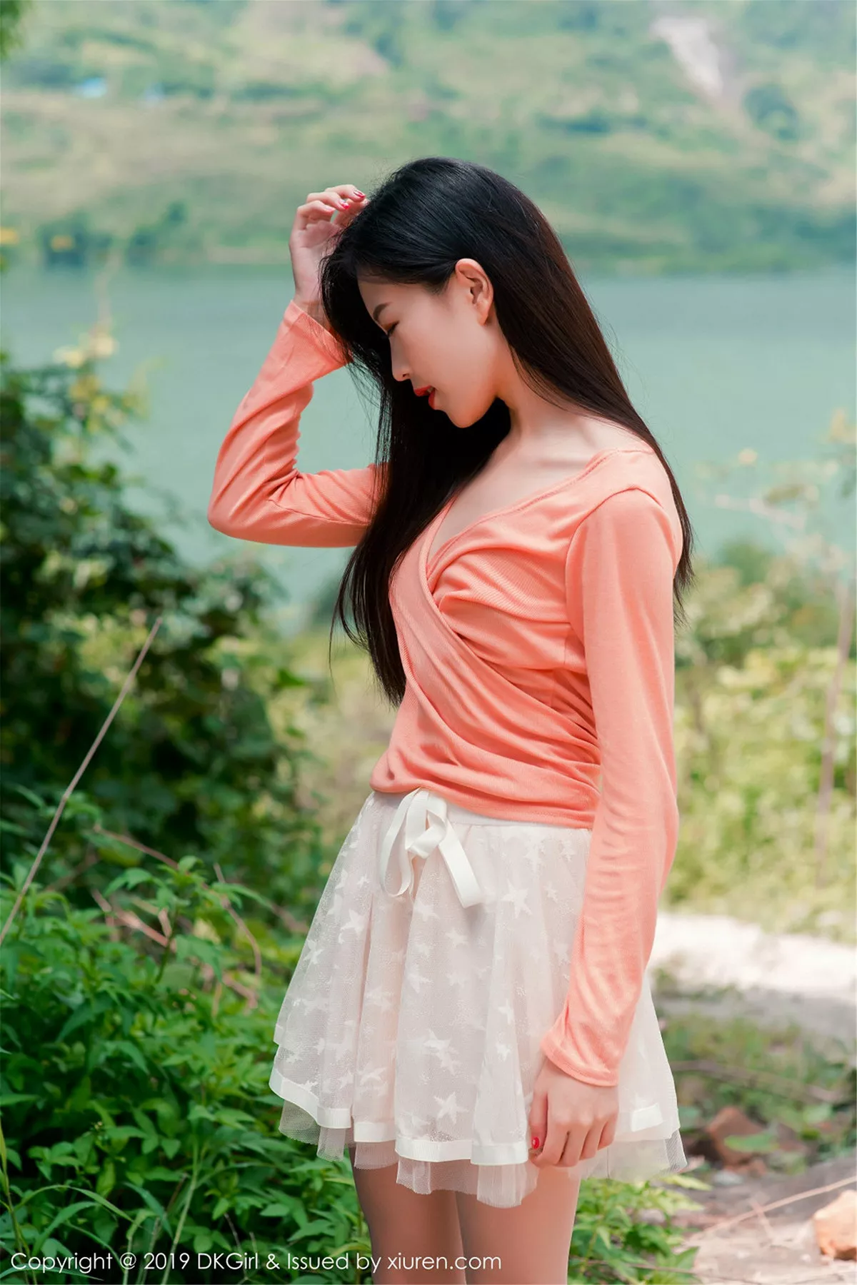 秀人集.com_[DKGirl御女郎]Vol.114_嫩模小子怡Alice户外露天车拍系列无内肉丝裤袜惹火诱惑写真48P