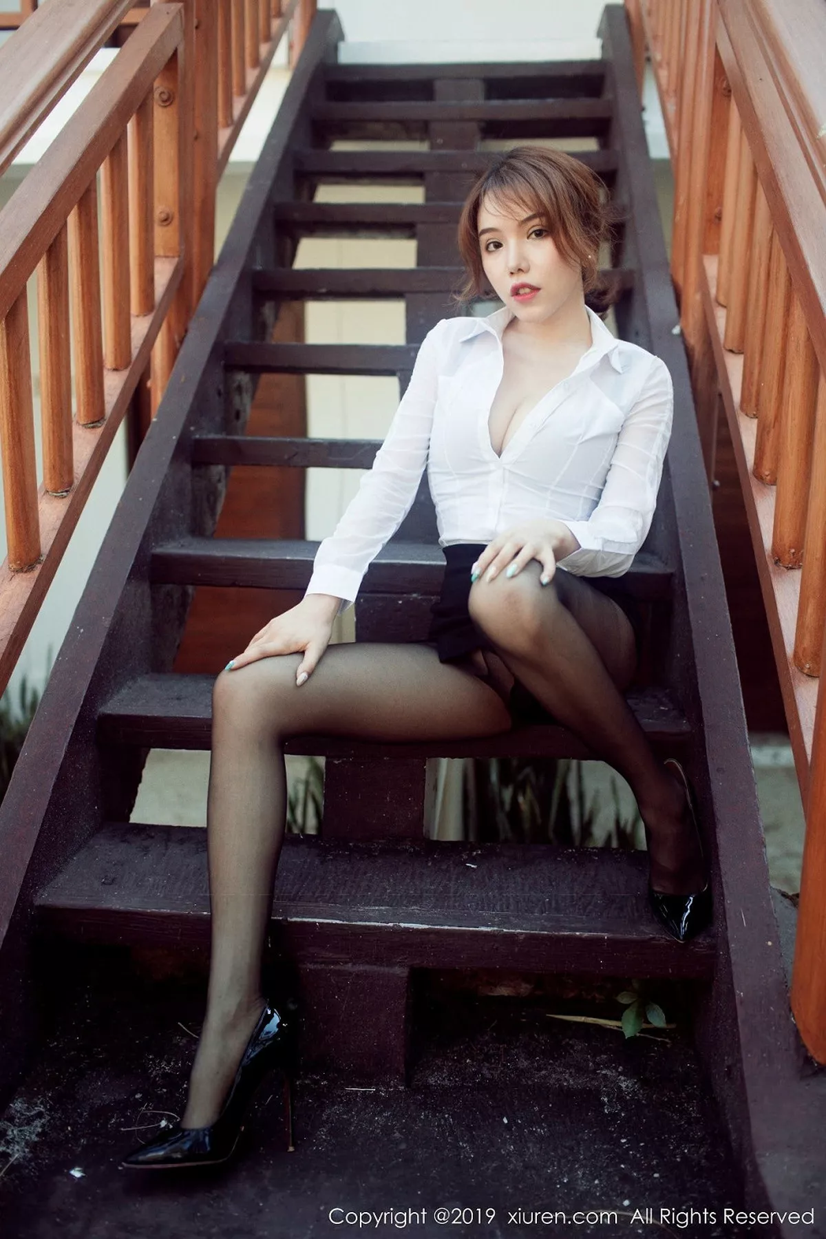 秀人集.com_[XiuRen秀人网]No.1606_女神黄乐然性感秘书装白衬衣配黑短裙黑丝袜惹火诱惑写真56P