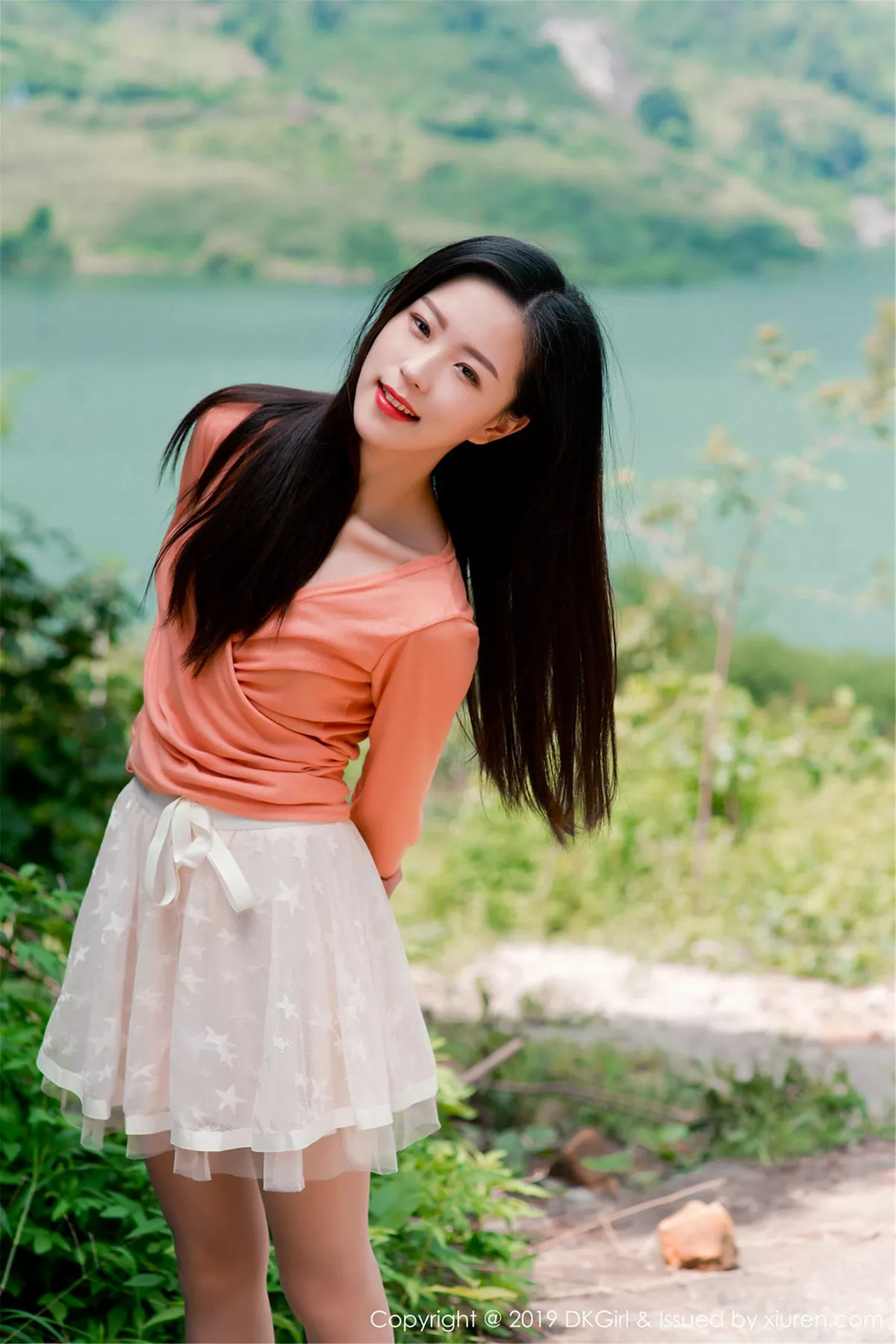 秀人集.com_[DKGirl御女郎]Vol.114_嫩模小子怡Alice户外露天车拍系列无内肉丝裤袜惹火诱惑写真48P