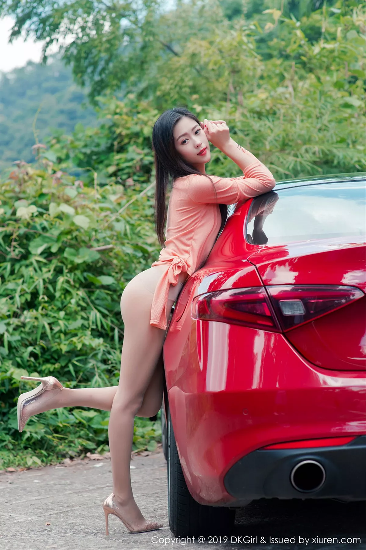 秀人集.com_[DKGirl御女郎]Vol.114_嫩模小子怡Alice户外露天车拍系列无内肉丝裤袜惹火诱惑写真48P