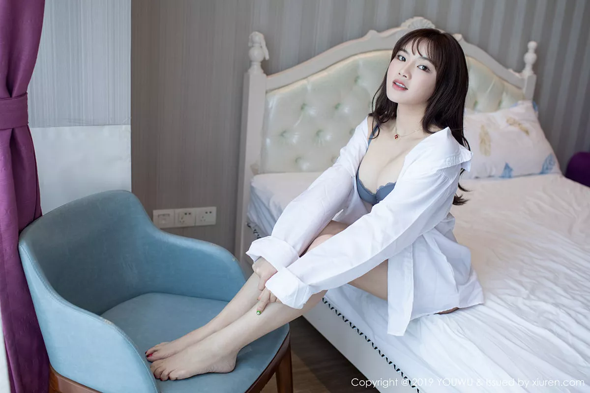 秀人集.com_[YouWu尤物馆]Vol.161_嫩模小仓鼠私房白衬衣下性感内衣秀黑丝美腿极致诱惑写真64P