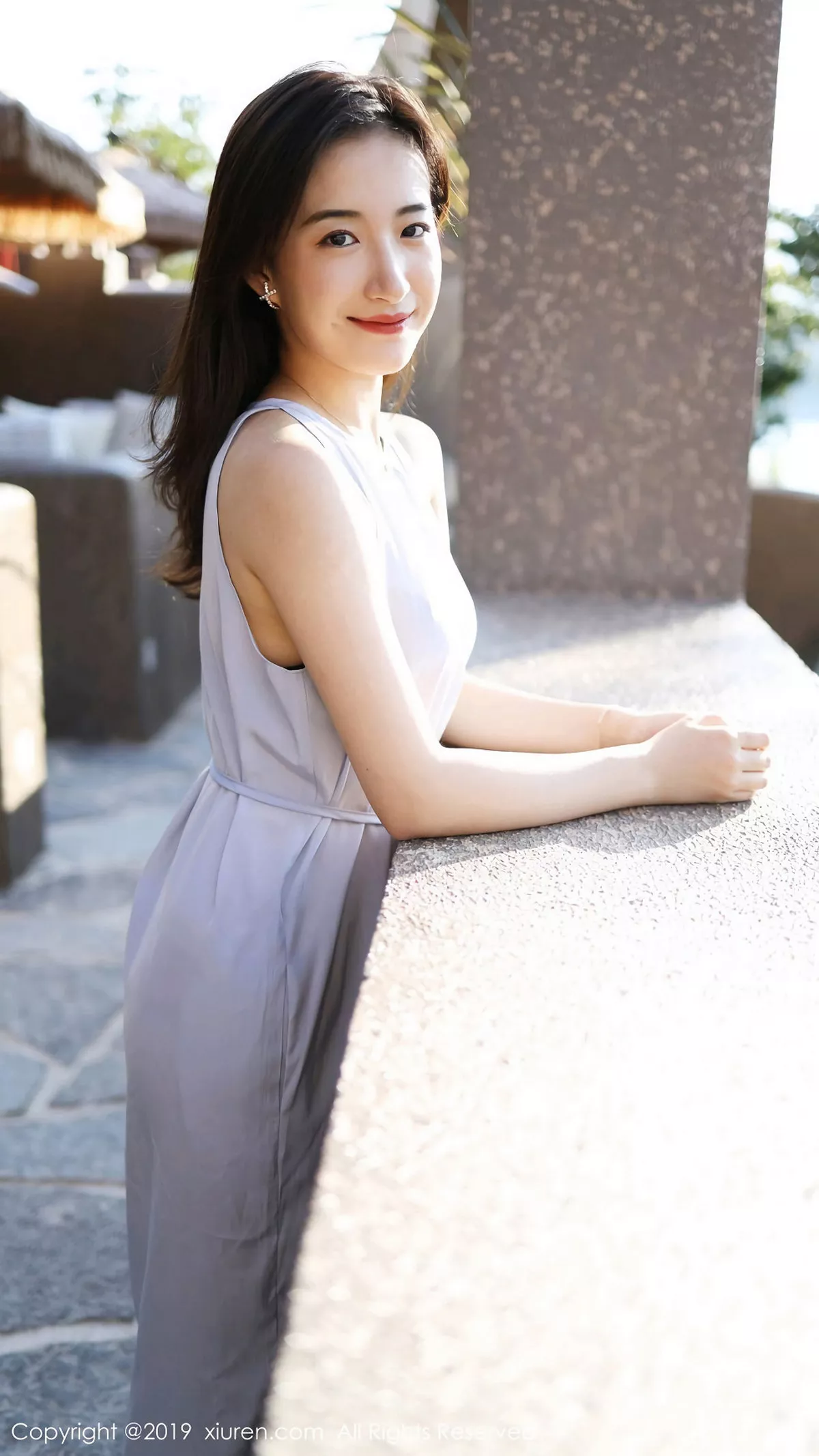 秀人集.com_[XiuRen秀人网]No.1660_嫩模艺儿拿铁户外白色长裙清新甜美风格靓丽迷人写真57P