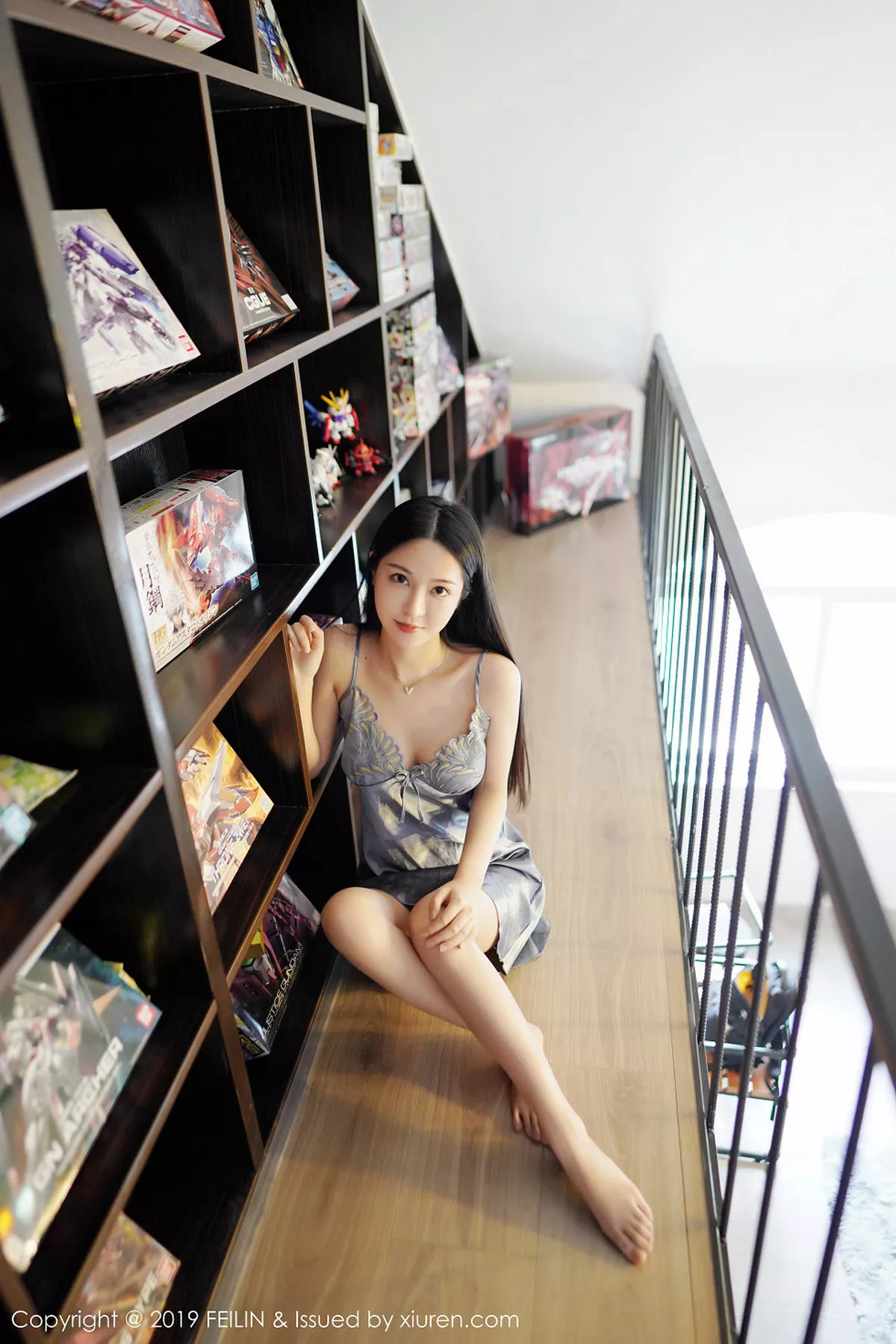 秀人集.com_[FeiLin嗲囡囡]Vol.207_嫩模luna张静燕私房性感内衣系列秀苗条身材甜美迷人写真51P