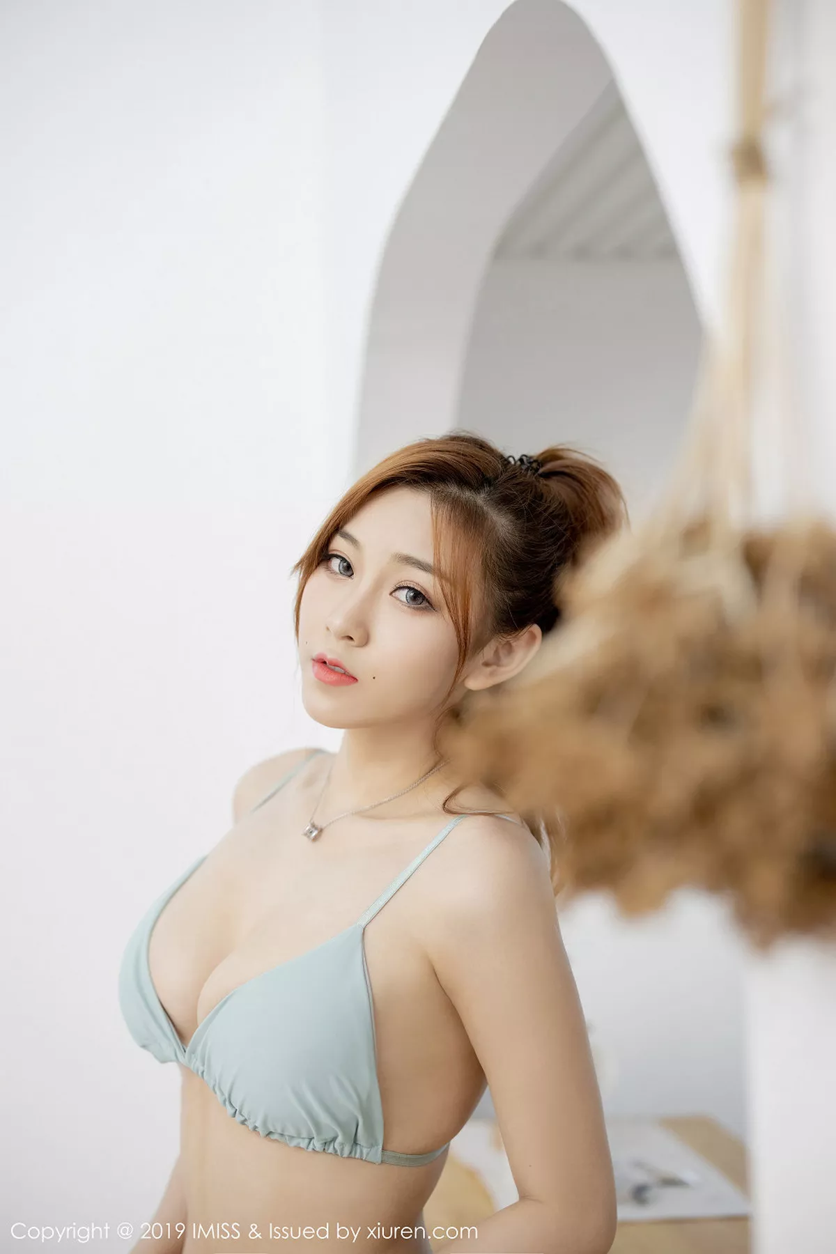 秀人集.com_[IMISS爱蜜社]Vol.372_嫩模莉娜lena居家私房性感内衣配运动裤秀完美身材写真38P