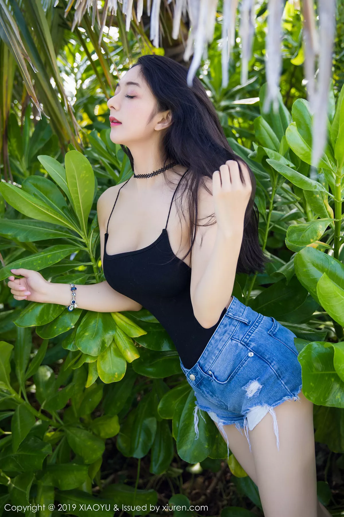 秀人集.com_[XiaoYu画语界]Vol.141_女神Angela喜欢猫马尔代夫旅拍私房吊带连身裙惹火诱惑写真42P