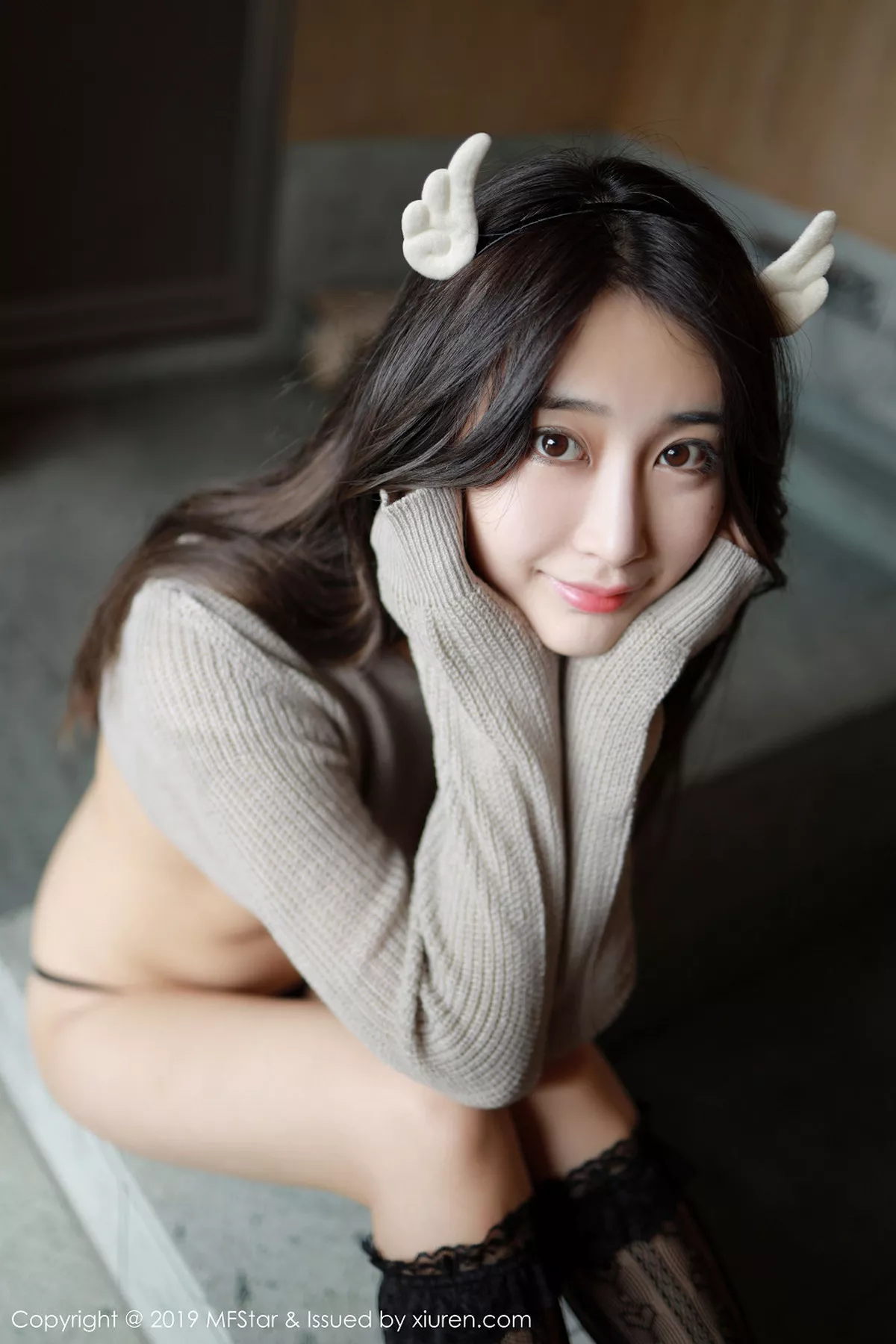 秀人集.com_[MFStar模范学院]Vol.212_嫩模Betty林子欣日本旅拍半截真空毛衣露半球惹火诱惑写真51P