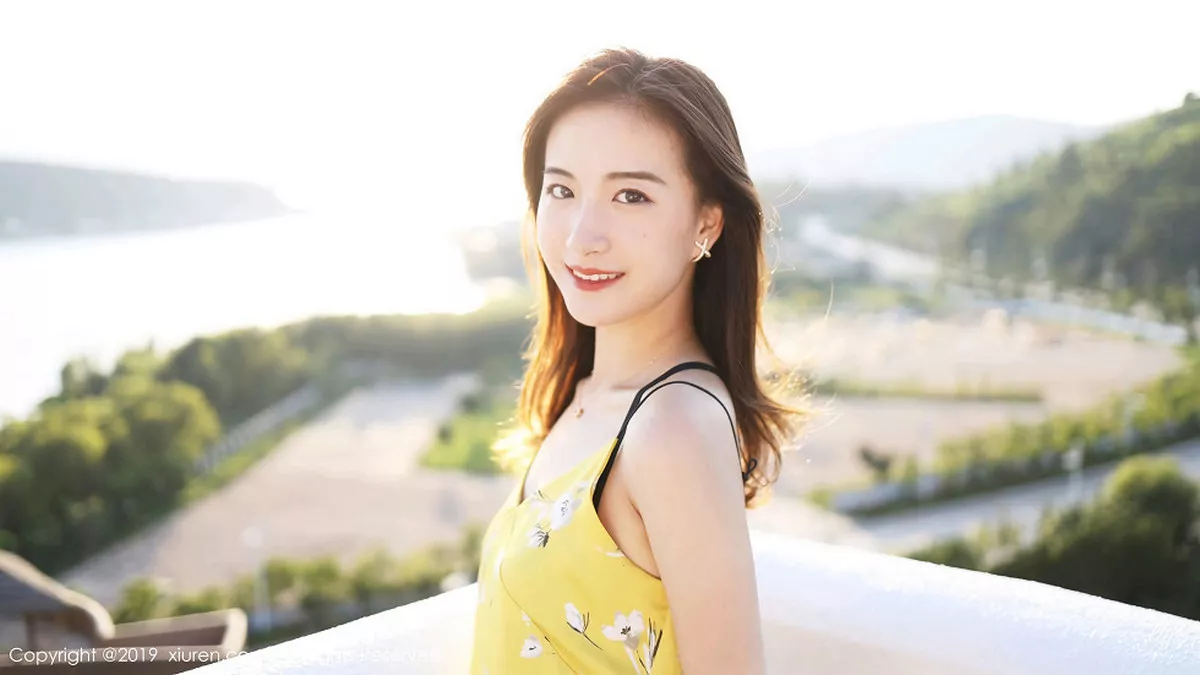 秀人集.com_[XiuRen秀人网]No.1660_嫩模艺儿拿铁户外白色长裙清新甜美风格靓丽迷人写真57P