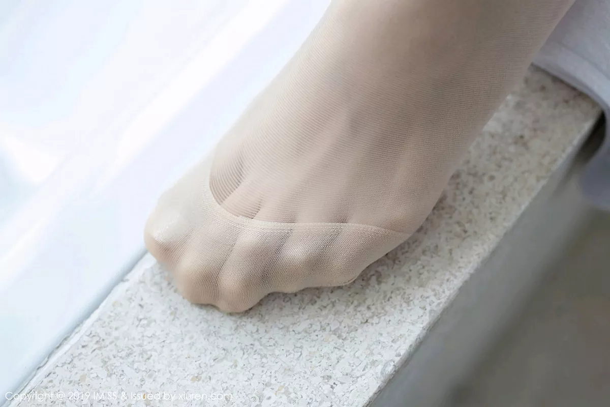 秀人集.com_[IMISS爱蜜社]Vol.378_嫩模nova李雅私房超人内衣+高叉连体衣配肉丝裤袜诱惑写真39P