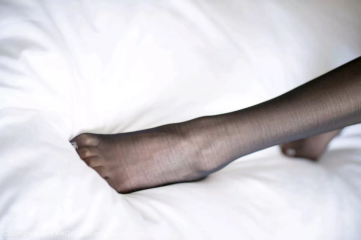 秀人集.com_[XiaoYu画语界]Vol.164_女神杨晨晨sugar心愿旅拍眼镜OL装扮黑色蕾丝内衣惹火诱惑写真90P