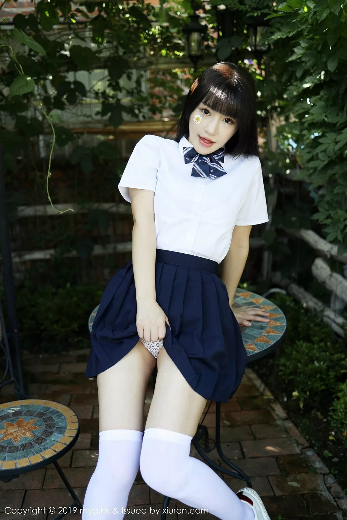 秀人集.com_[MyGirl美媛馆]Vol.394_女神Flower朱可儿大理旅拍户外学生装大胆撩裙诱惑写真54P