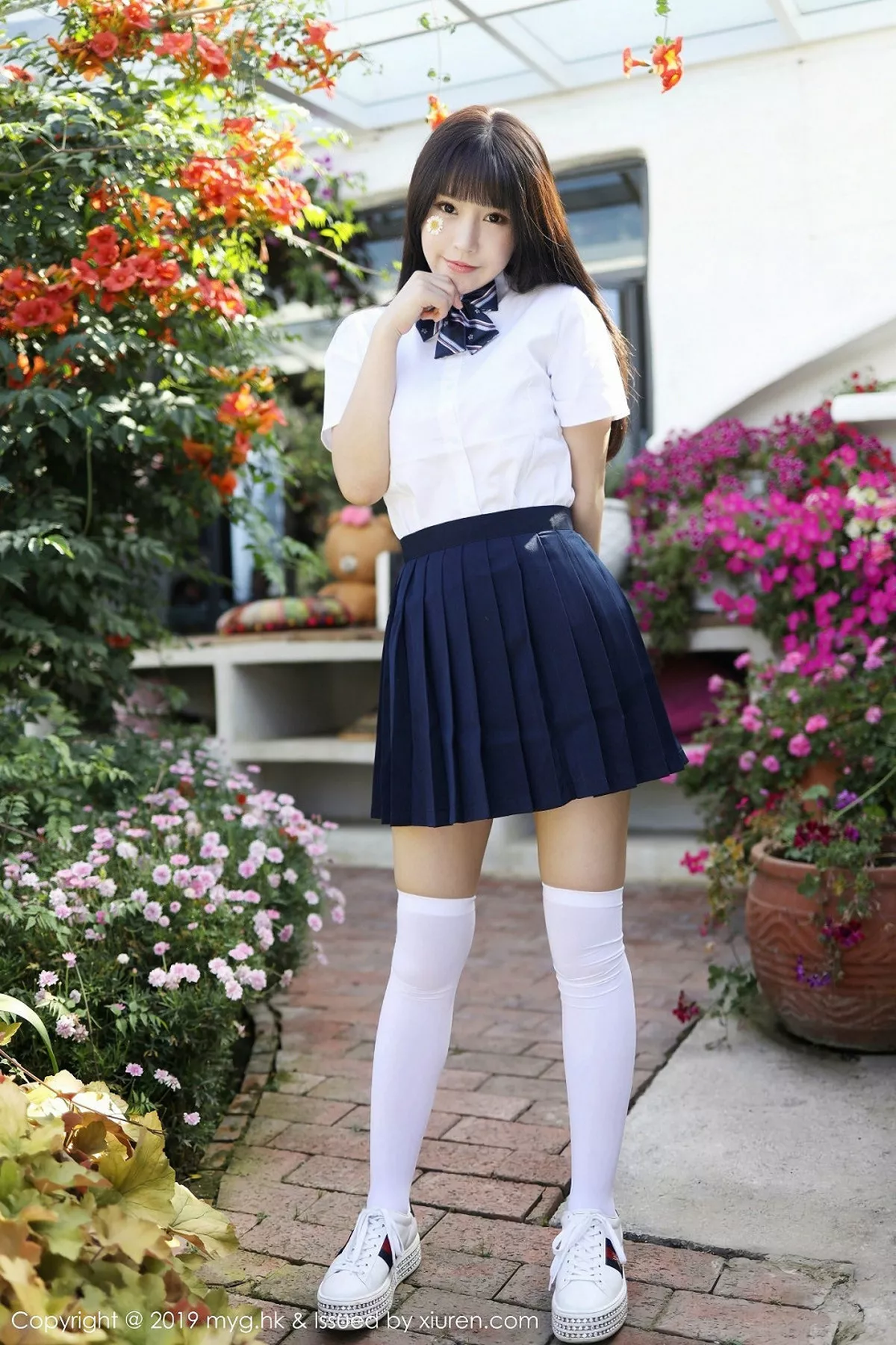 秀人集.com_[MyGirl美媛馆]Vol.394_女神Flower朱可儿大理旅拍户外学生装大胆撩裙诱惑写真54P