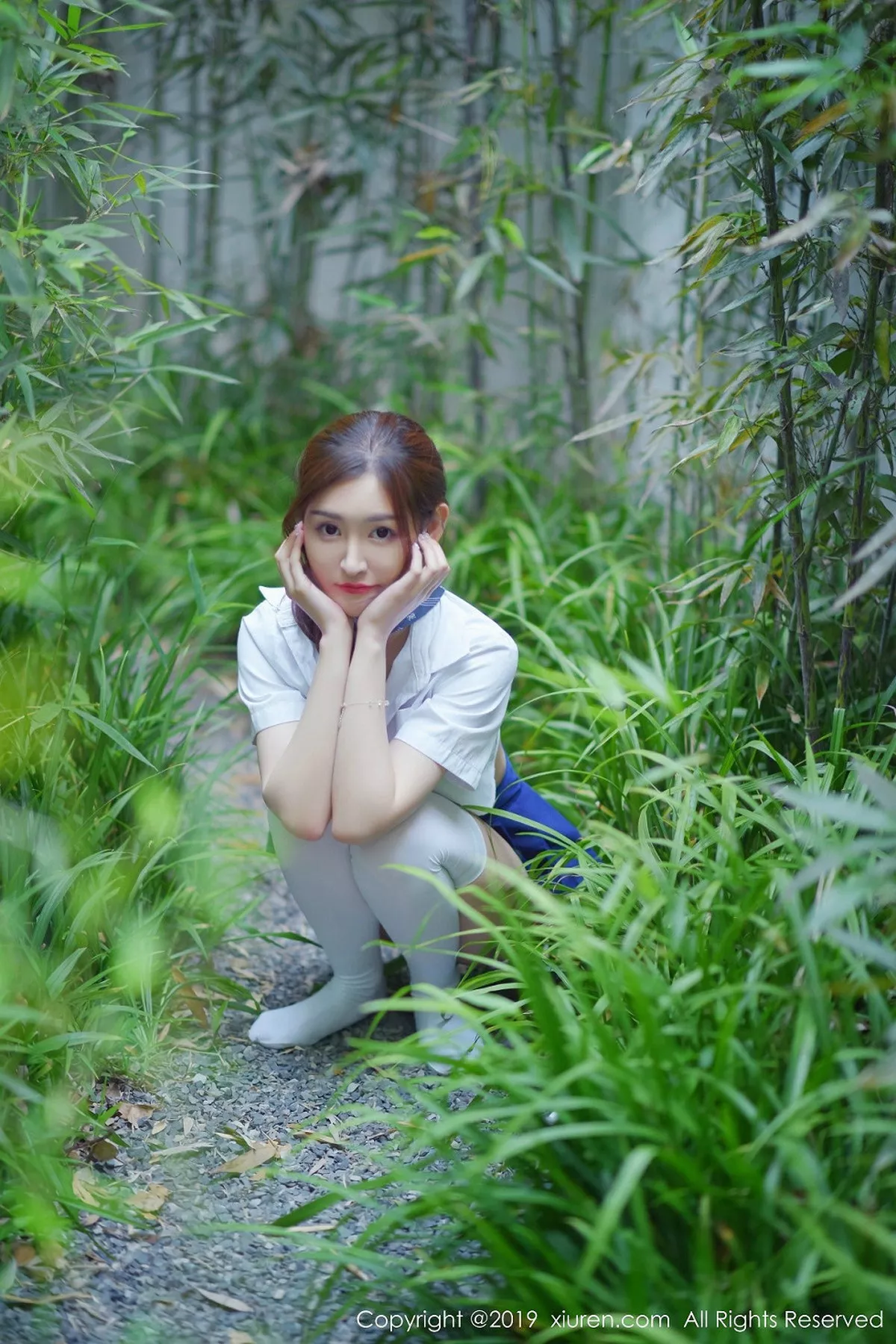 秀人集.com_[XiuRen秀人网]No.1733_嫩模沈梦瑶户外清爽学生装大胆半脱露白色蕾丝内衣诱惑写真60P