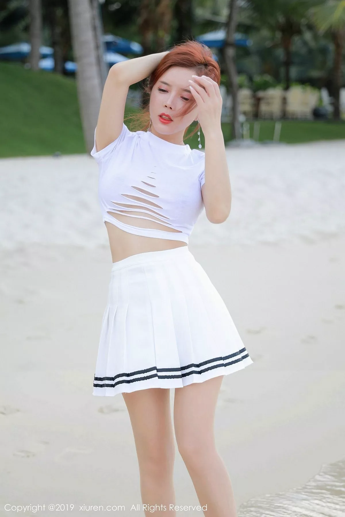 秀人集.com_[XiuRen秀人网]No.1728_嫩模艾小青户外海边兔女郎超薄无内肉丝裤袜撩人诱惑写真38P