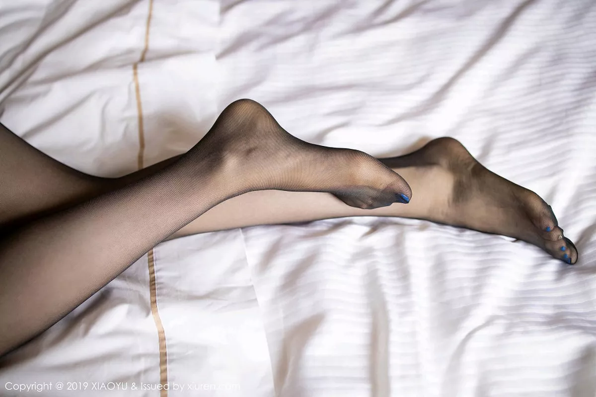 秀人集.com_[XiaoYu画语界]Vol.181_嫩模允儿Claire私房白衬衣配黑丝袜秀完美身材诱惑写真72P