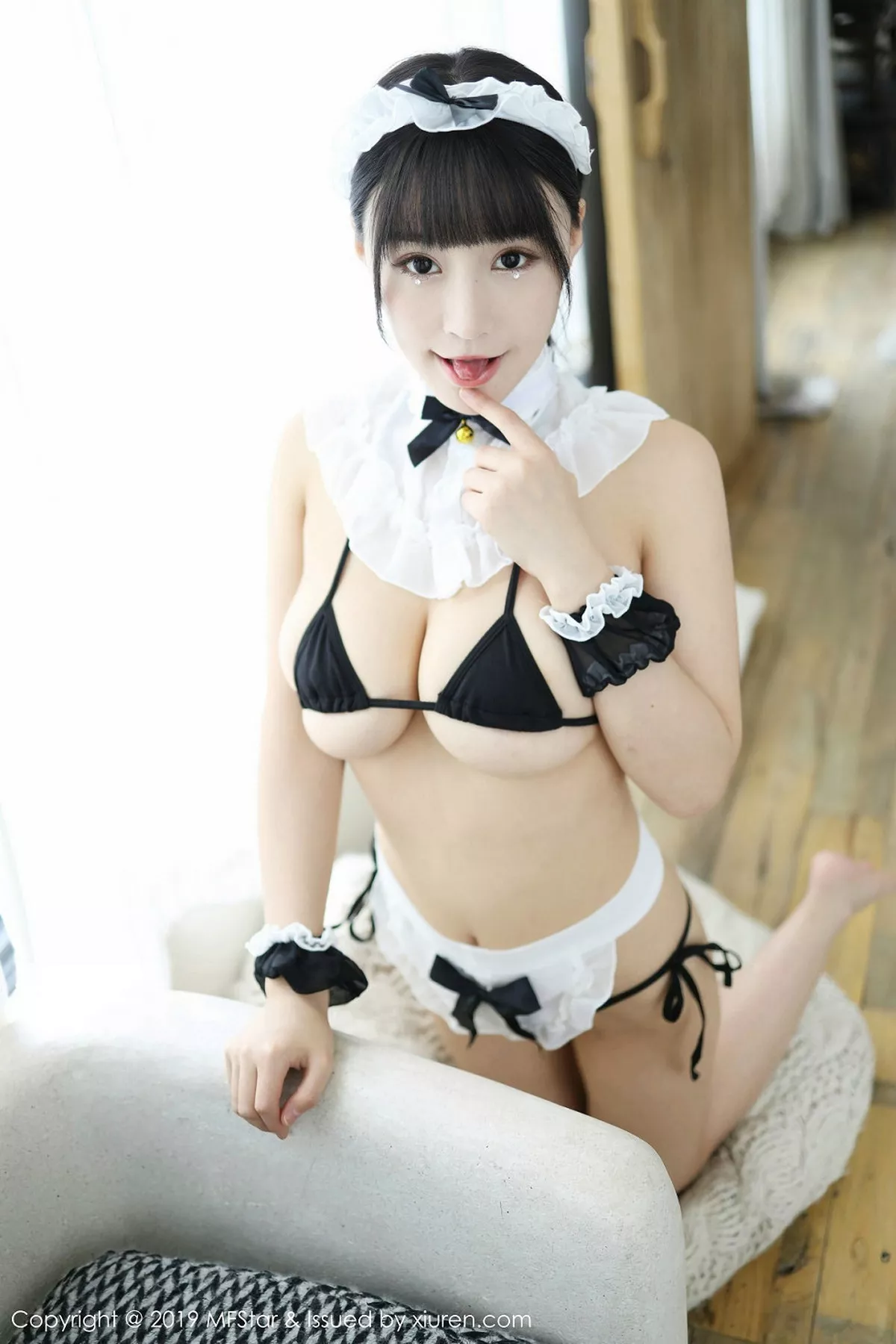 秀人集.com_[MyGirl美媛馆]Vol.408_女神Flower朱可儿大理旅拍私房性感女仆装秀豪乳极致诱惑写真49P