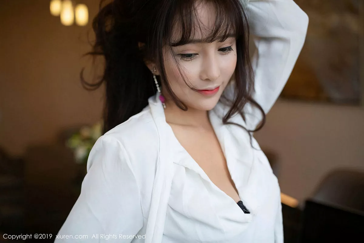 秀人集.com_[XiuRen秀人网]No.1776_嫩模陶喜乐_lele会议室白衬衫配黑短裙无内肉丝惹火诱惑写真70P