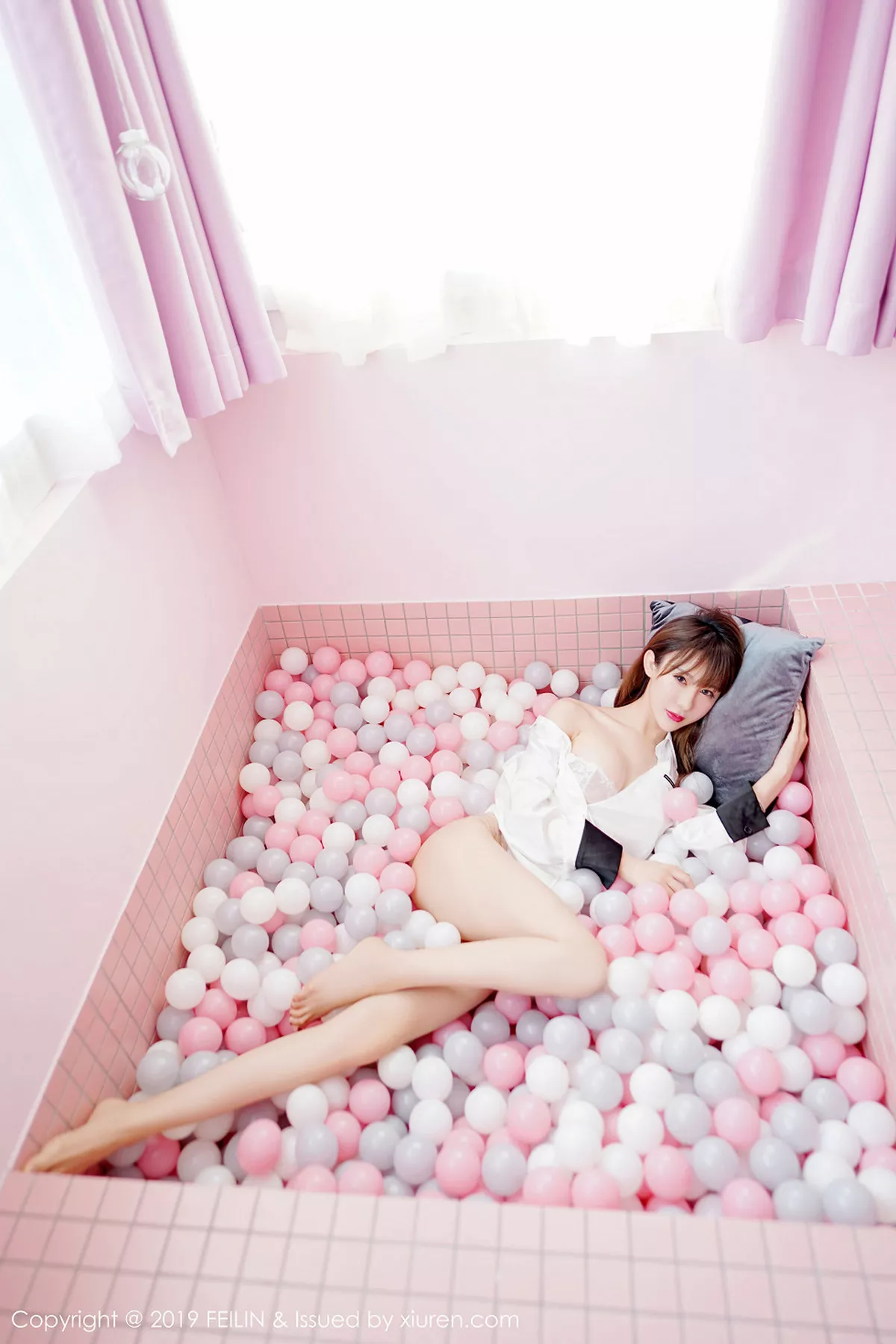 秀人集.com_[FeiLin嗲囡囡]Vol.214_嫩模程梓私房浴室里性感白衬衣秀白色内衣甜美迷人写真40P