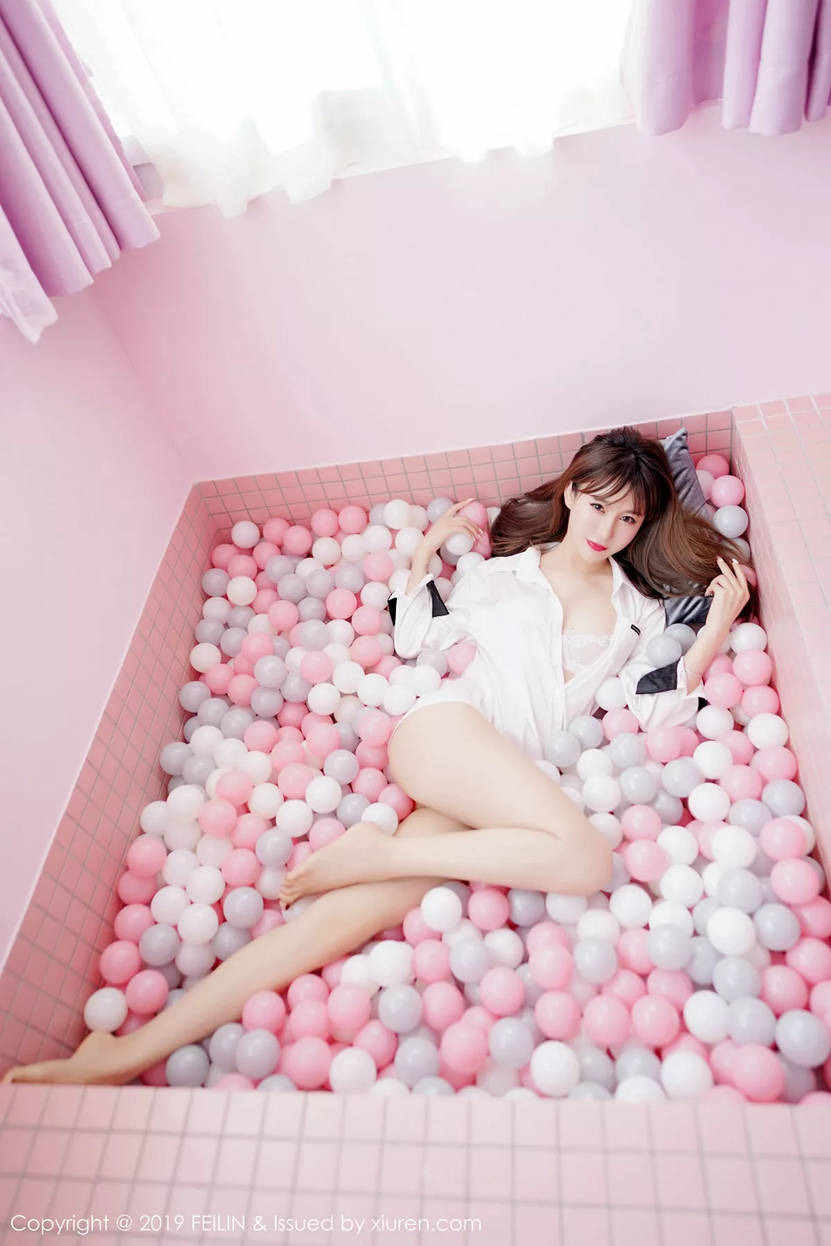 秀人集.com_[FeiLin嗲囡囡]Vol.214_嫩模程梓私房浴室里性感白衬衣秀白色内衣甜美迷人写真40P