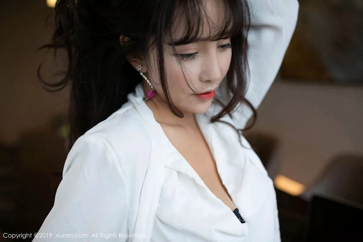 秀人集.com_[XiuRen秀人网]No.1776_嫩模陶喜乐_lele会议室白衬衫配黑短裙无内肉丝惹火诱惑写真70P